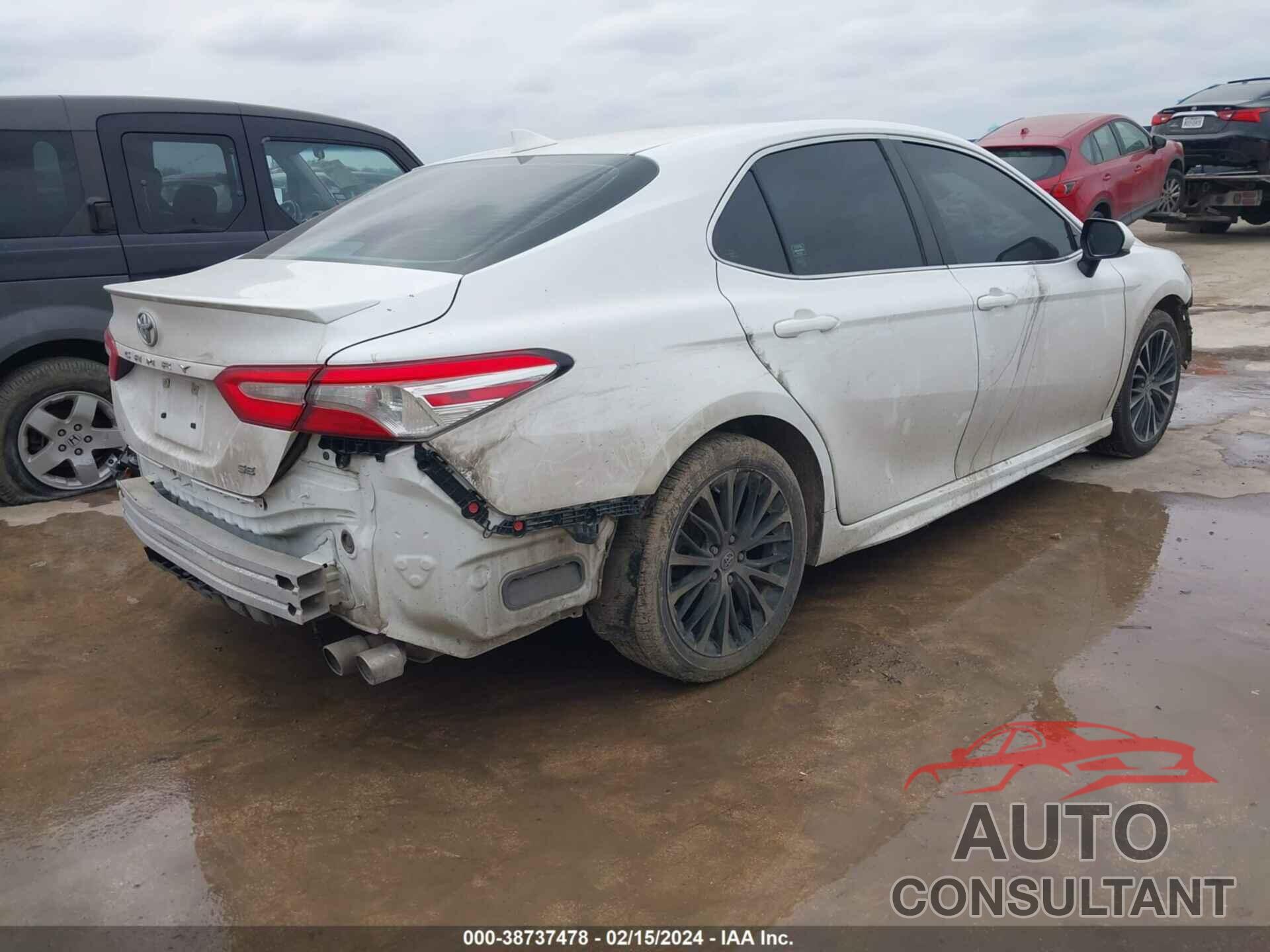 TOYOTA CAMRY 2020 - 4T1G11AK6LU917146