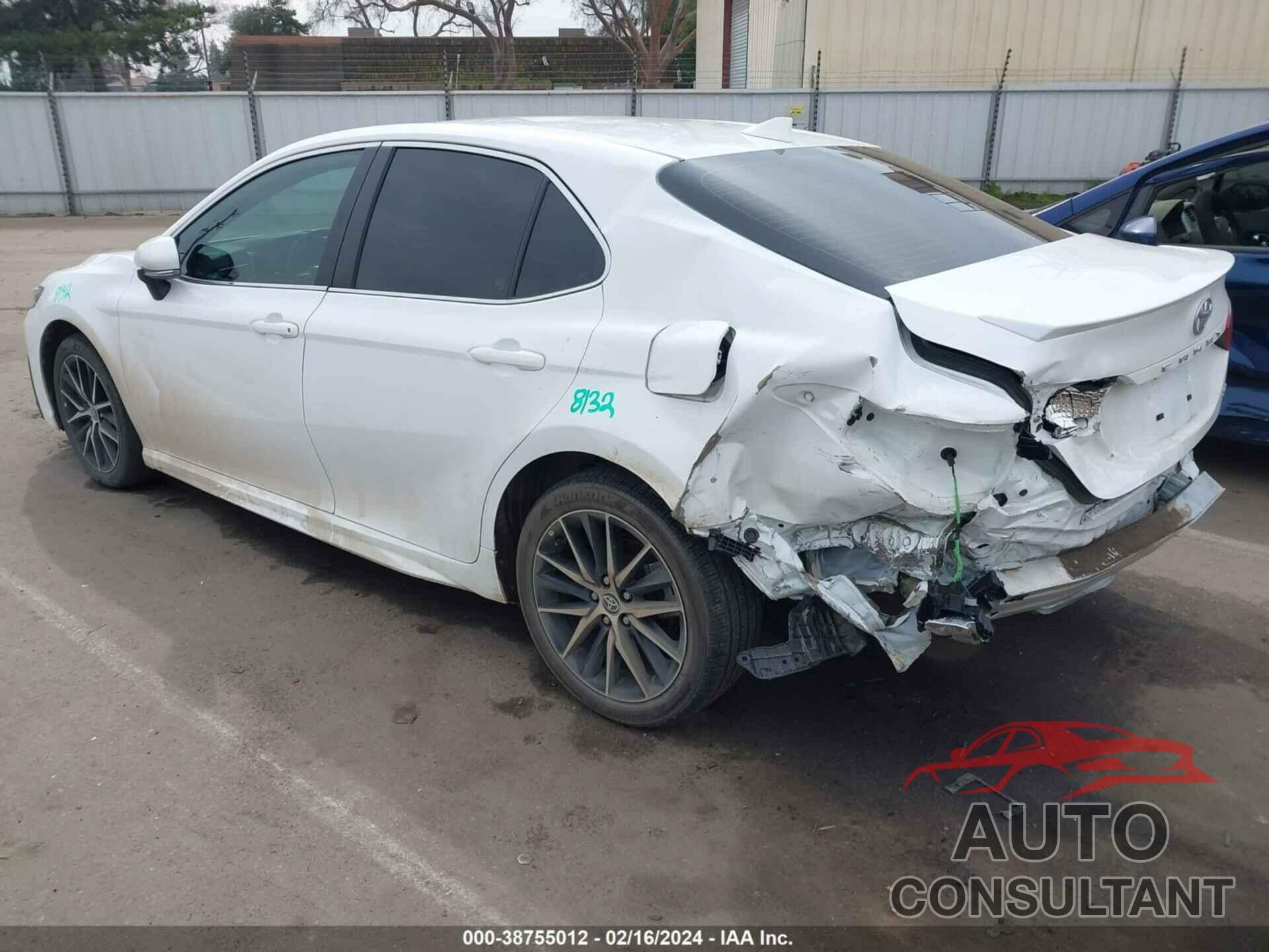 TOYOTA CAMRY 2022 - 4T1G11AK3NU685169