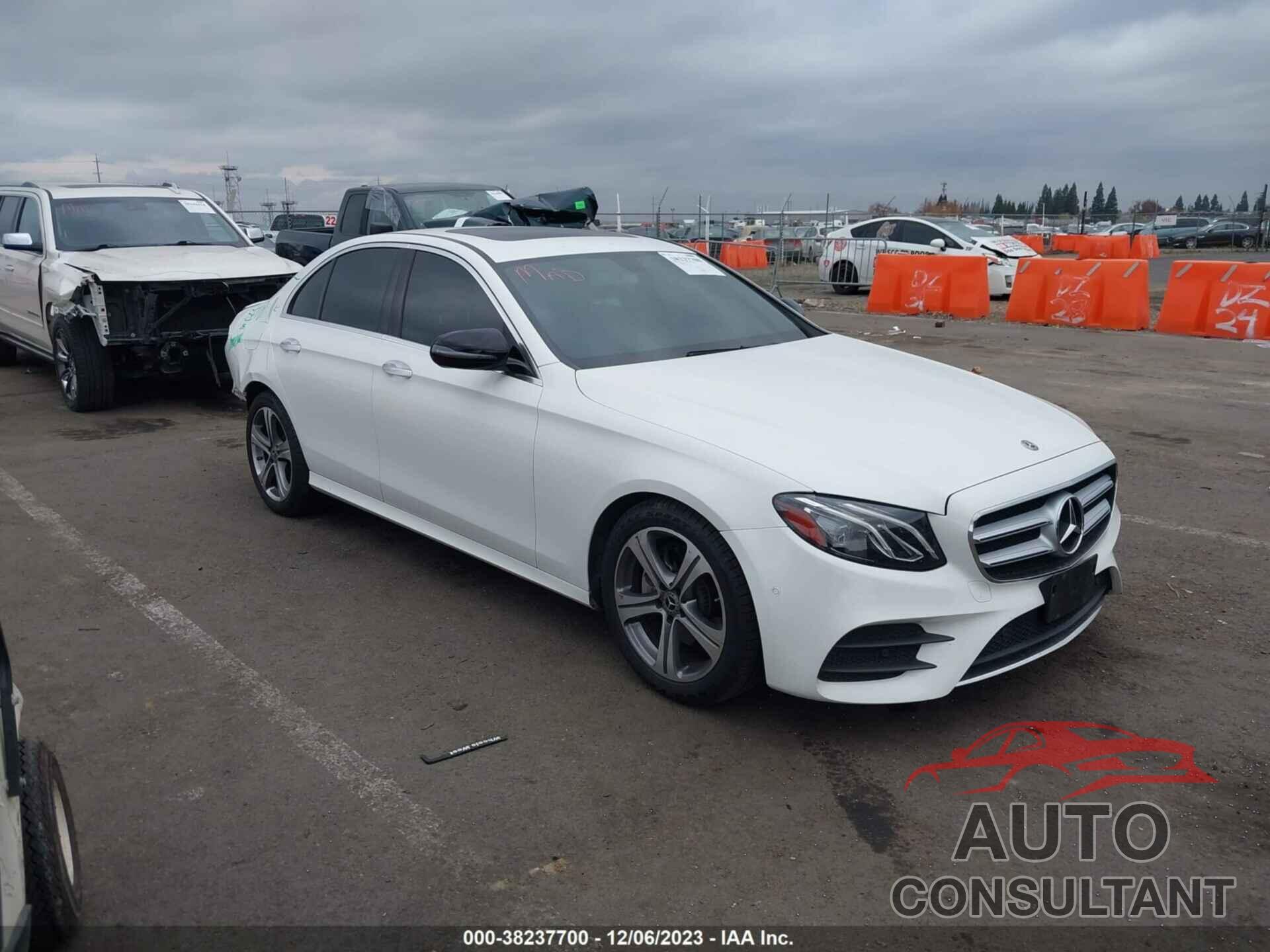 MERCEDES-BENZ E 300 2018 - WDDZF4JB1JA393019