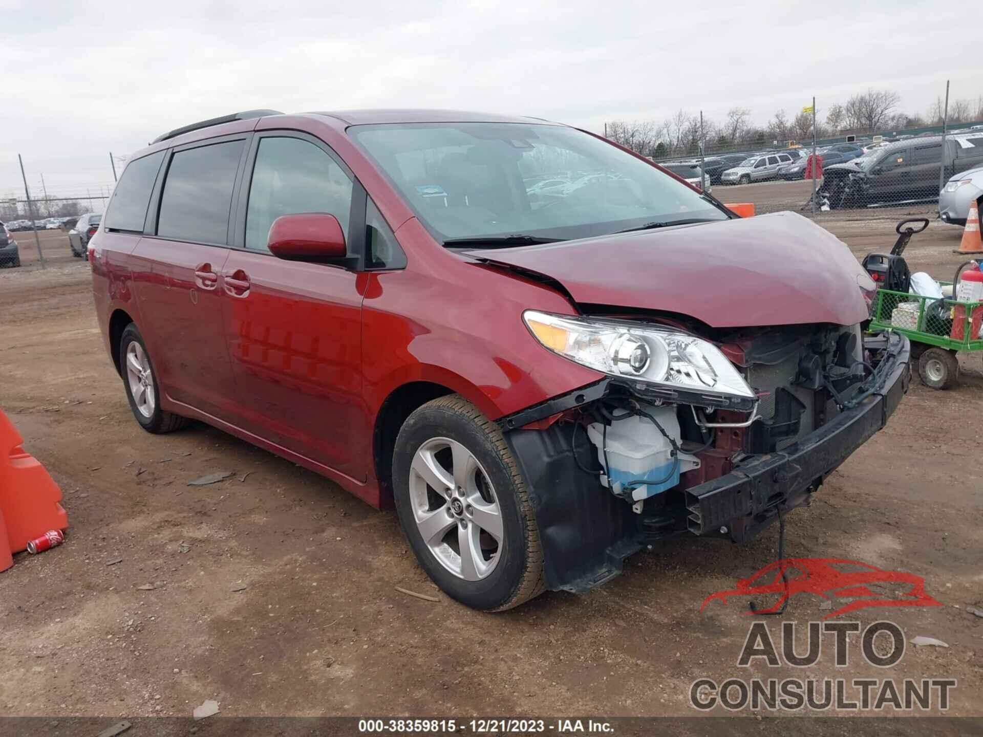 TOYOTA SIENNA 2019 - 5TDKZ3DC4KS016058