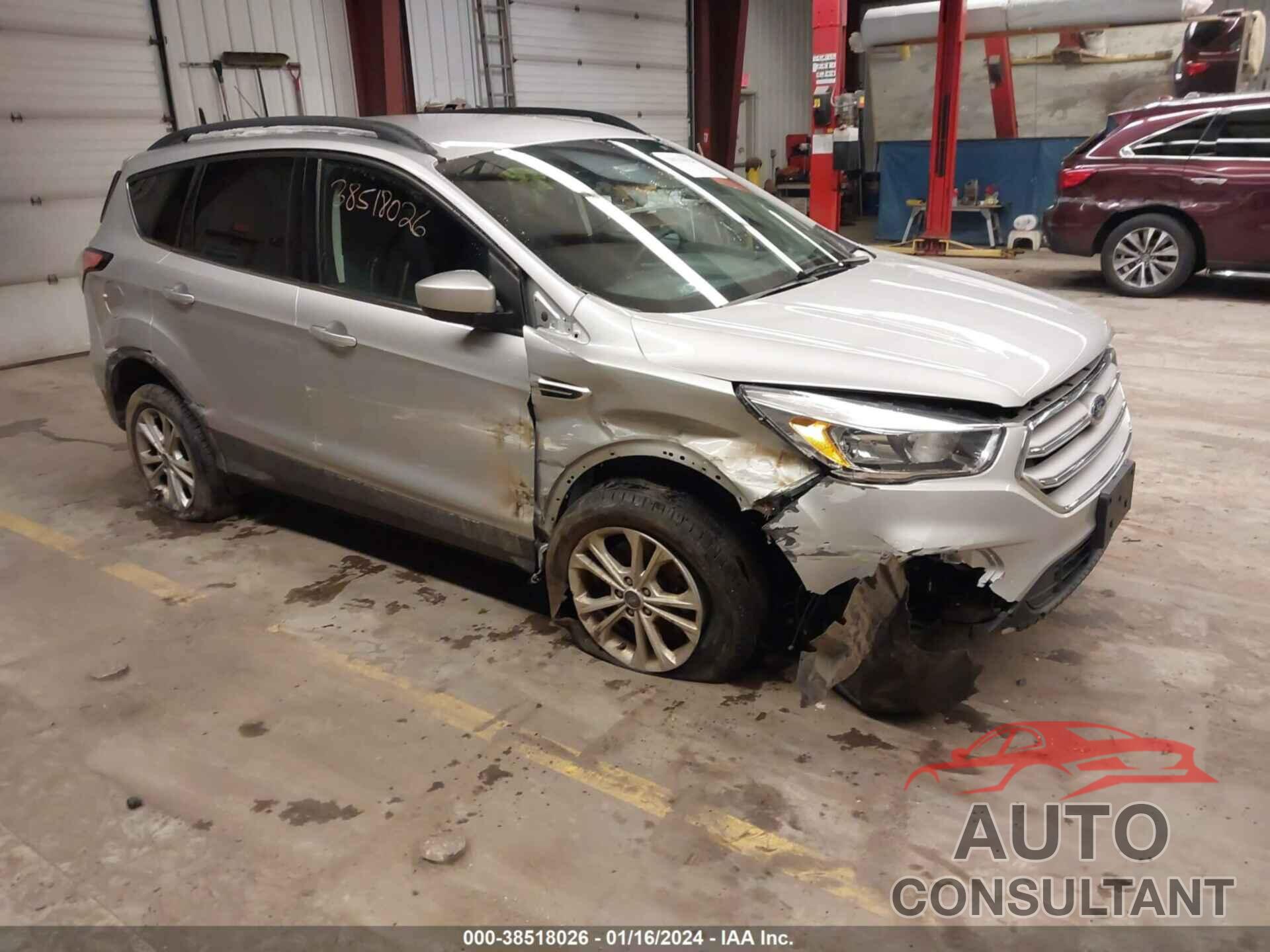 FORD ESCAPE 2018 - 1FMCU9G97JUC41604