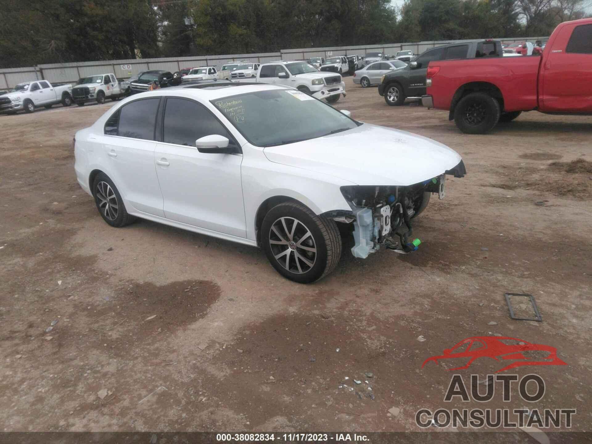 VOLKSWAGEN JETTA 2017 - 3VWDB7AJXHM378831