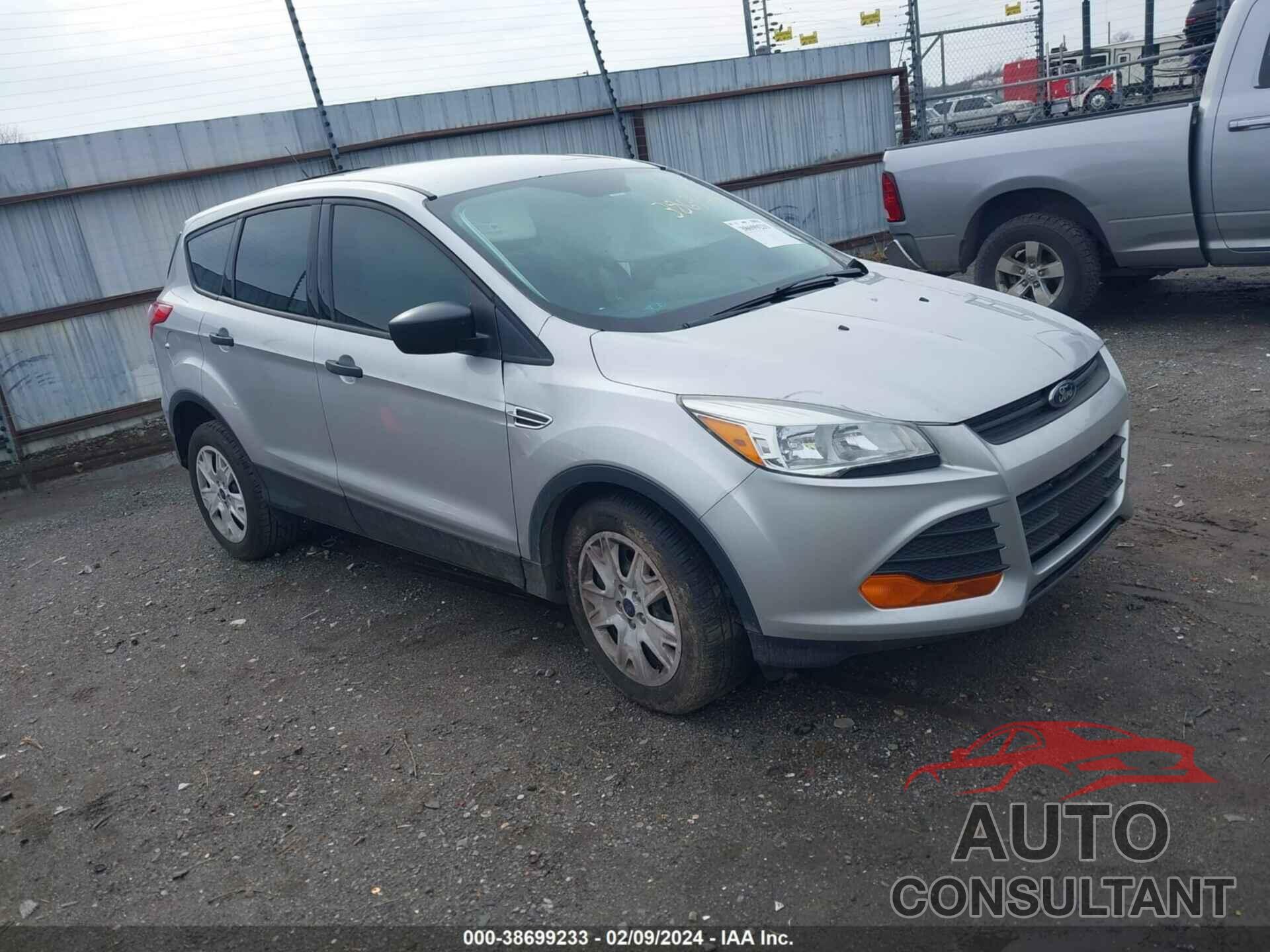 FORD ESCAPE 2016 - 1FMCU0F70GUC10778
