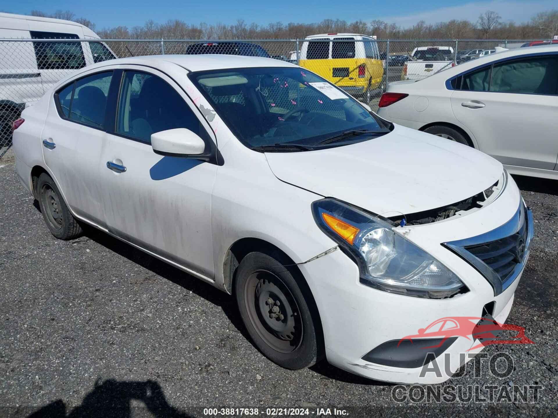 NISSAN VERSA 2018 - 3N1CN7AP1JL831324