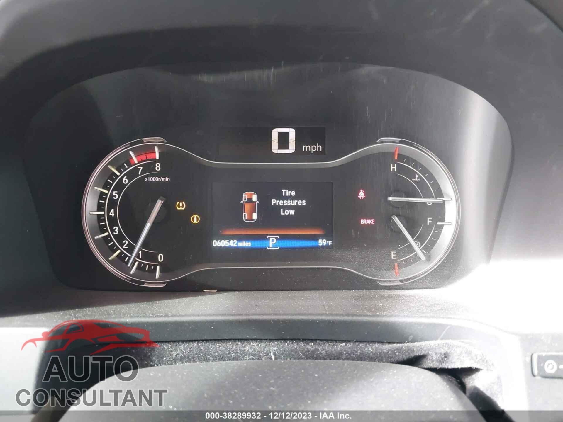 HONDA PILOT 2018 - 5FNYF6H06JB003044