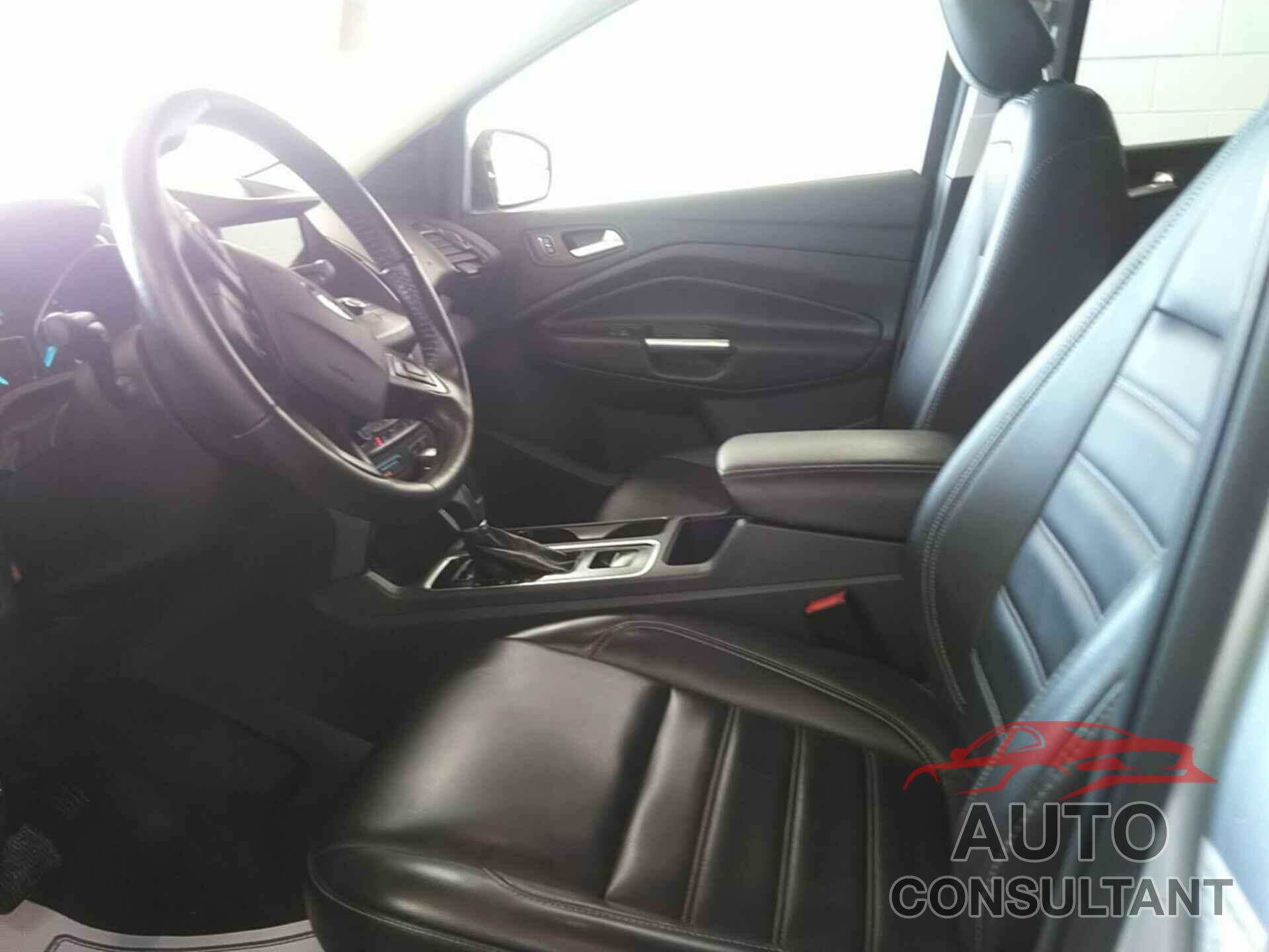 FORD ESCAPE 2019 - 1FMCU9HD2KUC35956