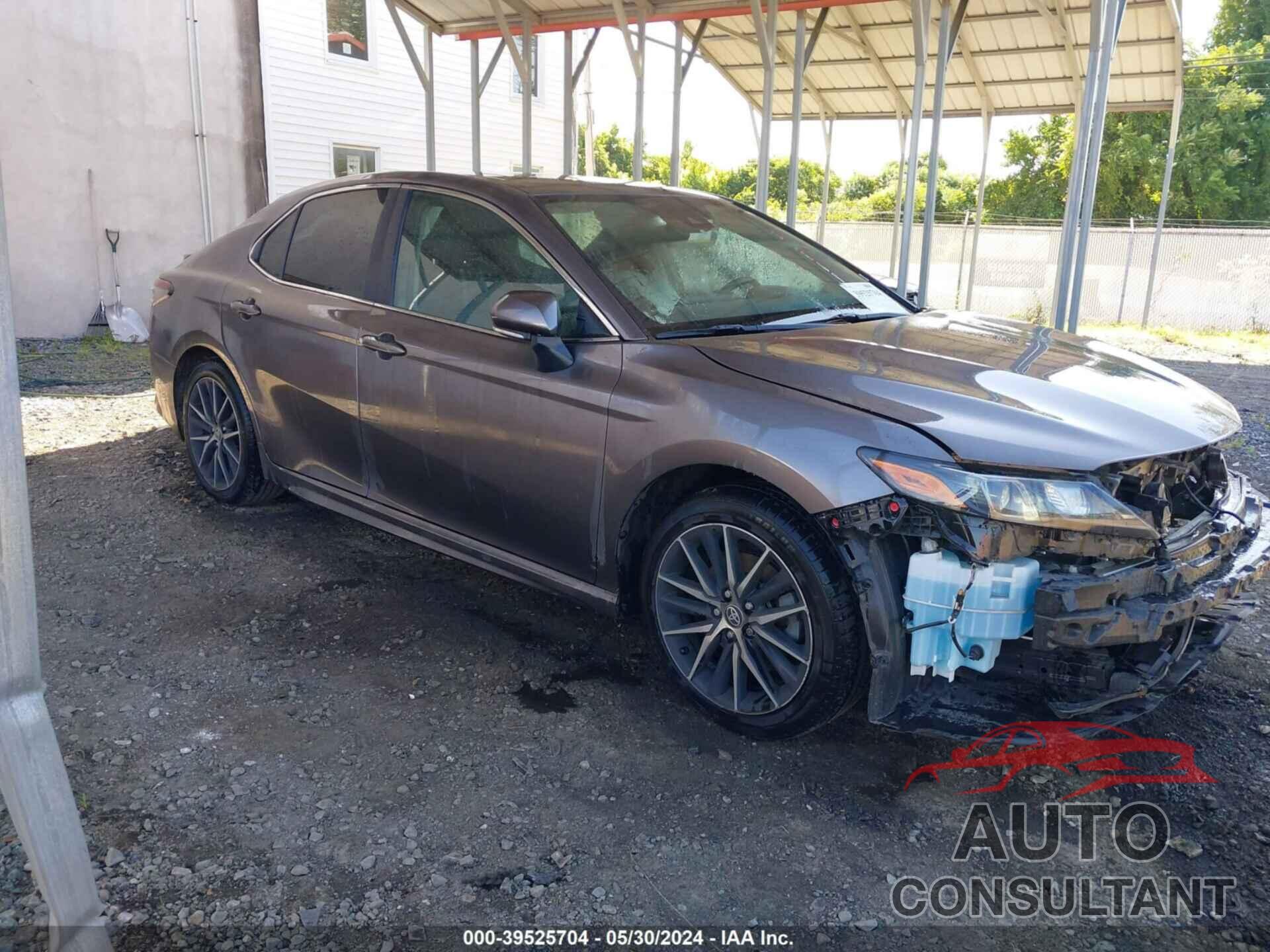 TOYOTA CAMRY 2021 - 4T1G11BK8MU031099