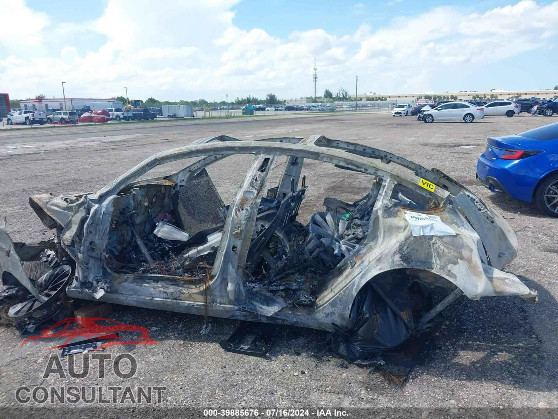 TESLA MODEL 3 2020 - 5YJ3E1EB2LF790843