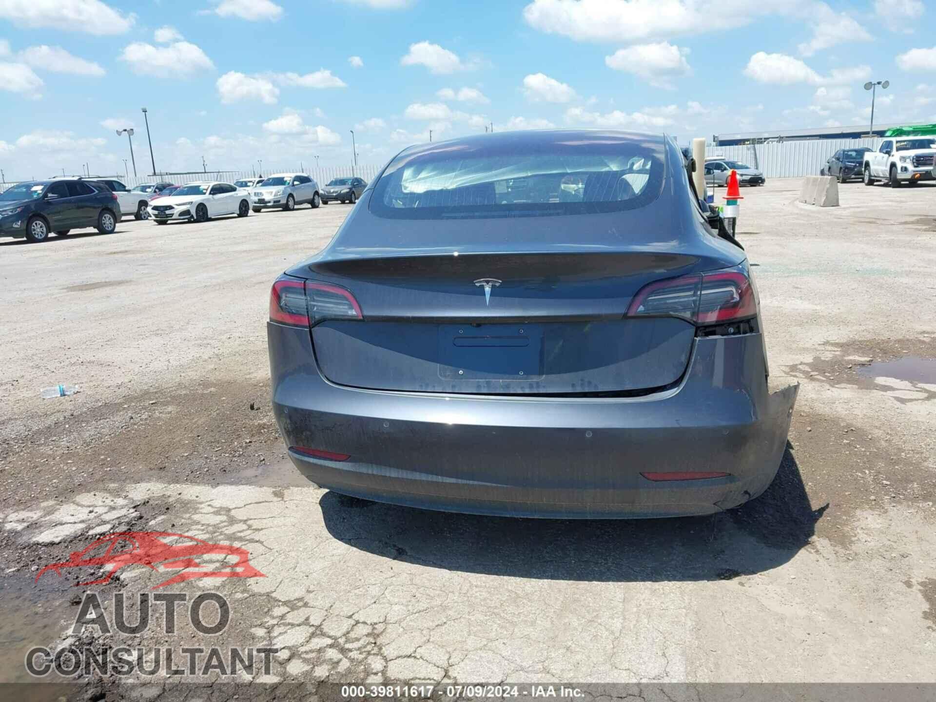 TESLA MODEL 3 2018 - 5YJ3E1EA6JF021864