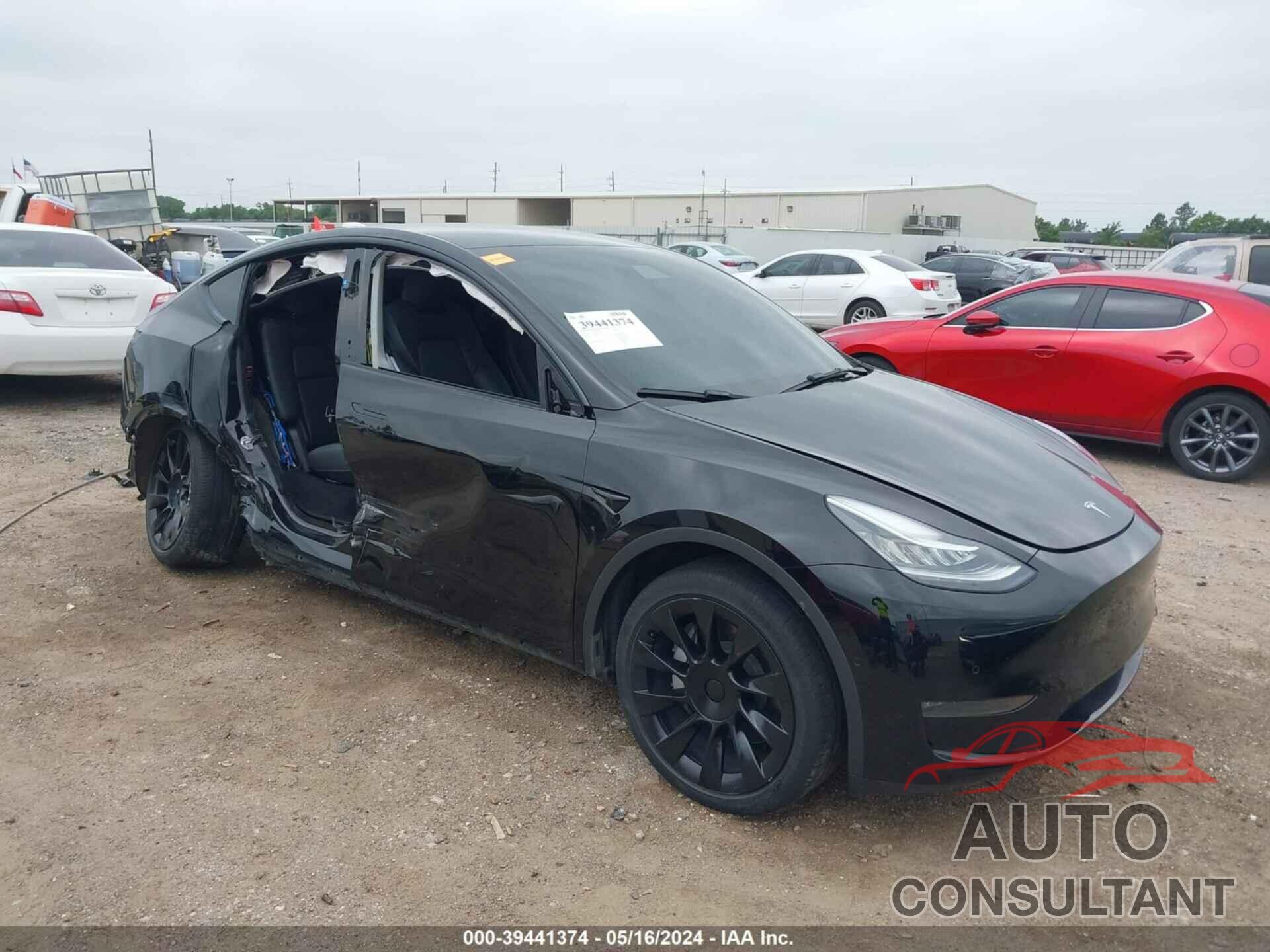 TESLA MODEL Y 2022 - 7SAYGDEE8NA003084