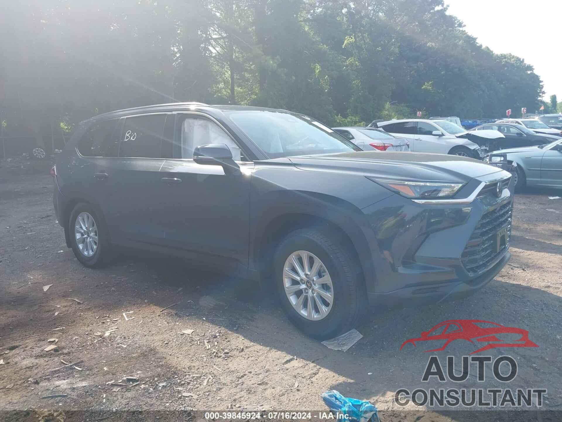 TOYOTA GRAND HIGHLANDER 2024 - 5TDAAAB58RS058237