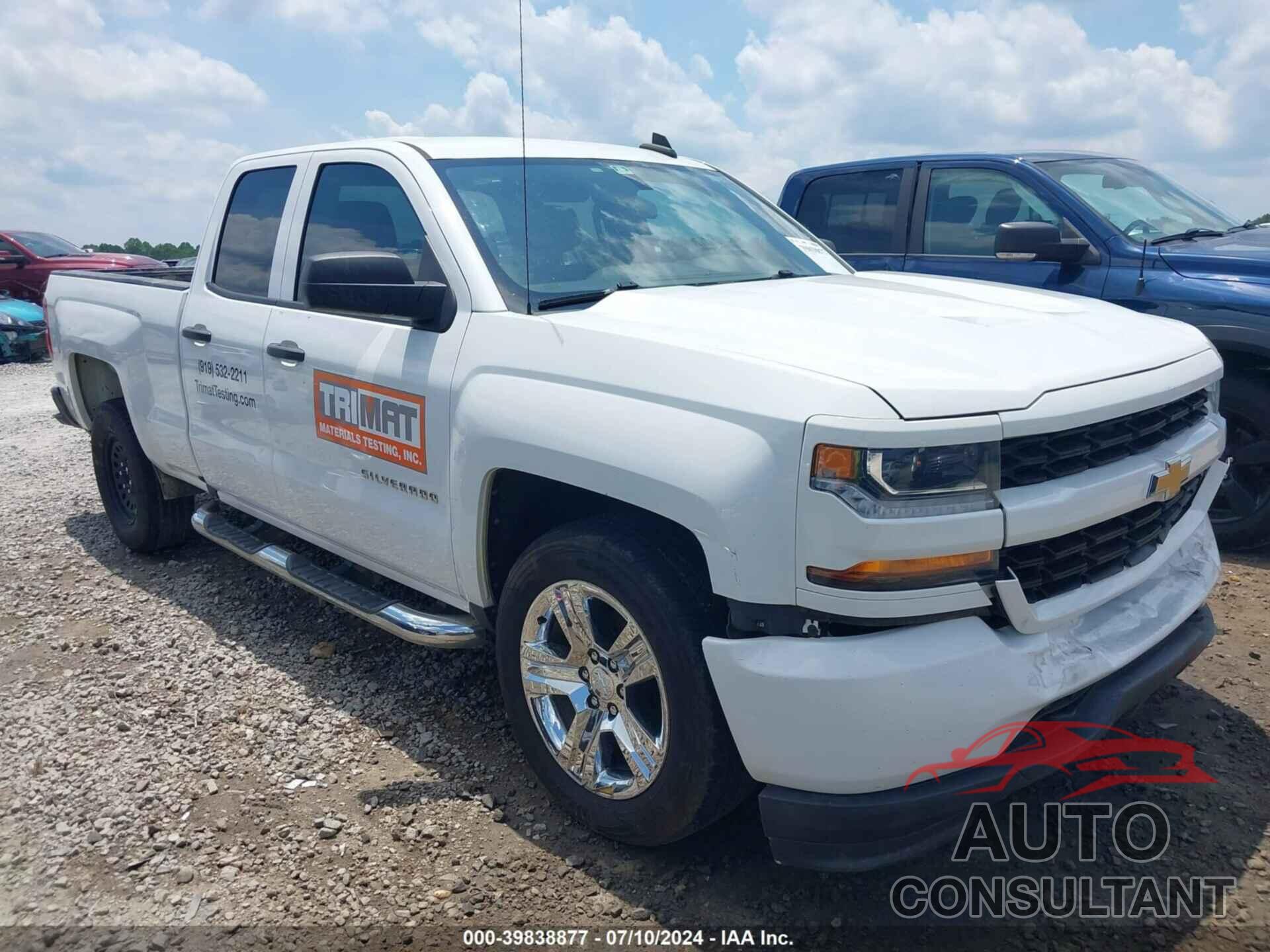 CHEVROLET SILVERADO 1500 2018 - 1GCRCPEC2JZ363987