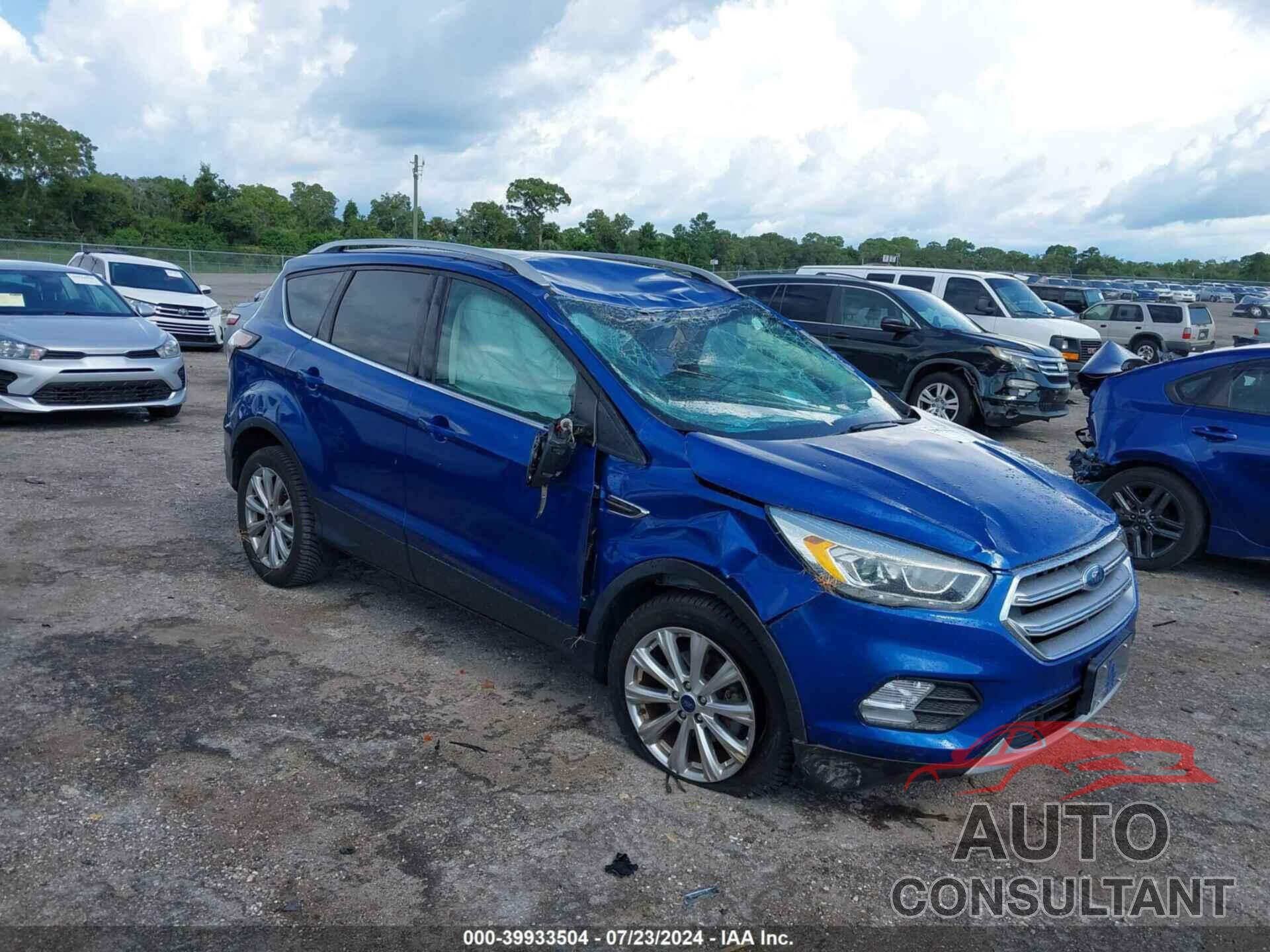 FORD ESCAPE 2017 - 1FMCU0JD6HUD14920