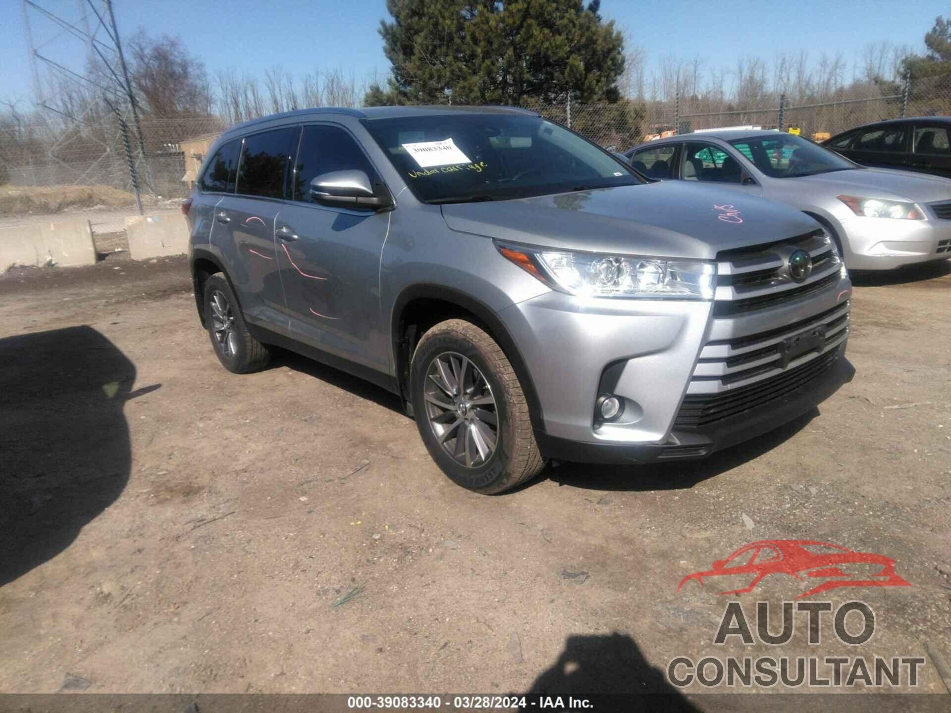 TOYOTA HIGHLANDER 2019 - 5TDJZRFH4KS588545