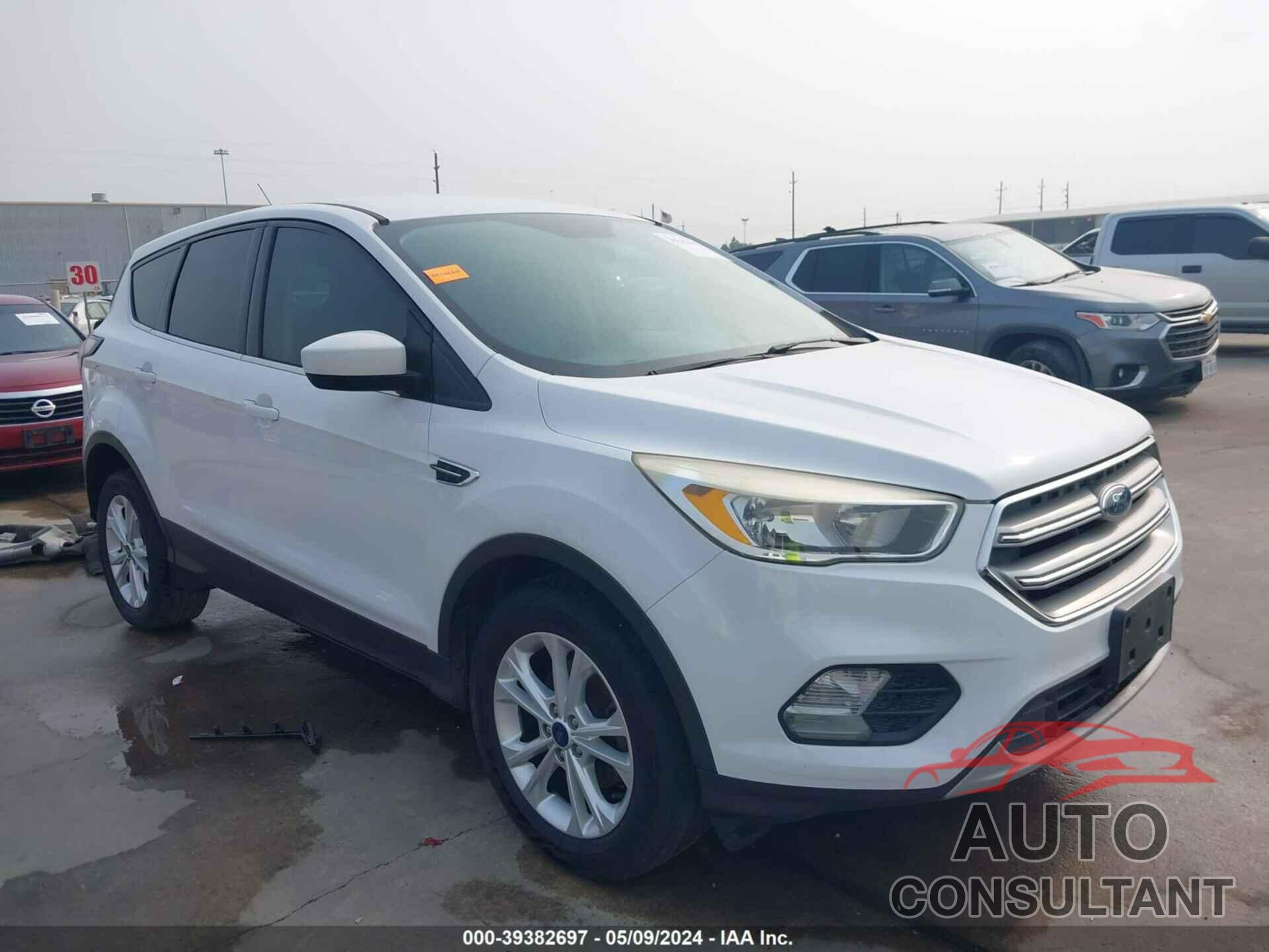 FORD ESCAPE 2017 - 1FMCU0GD2HUE07294