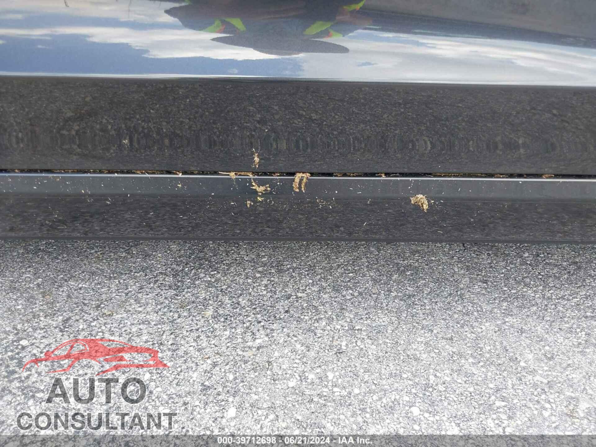 TESLA MODEL 3 2024 - 5YJ3E1EA7RF768594
