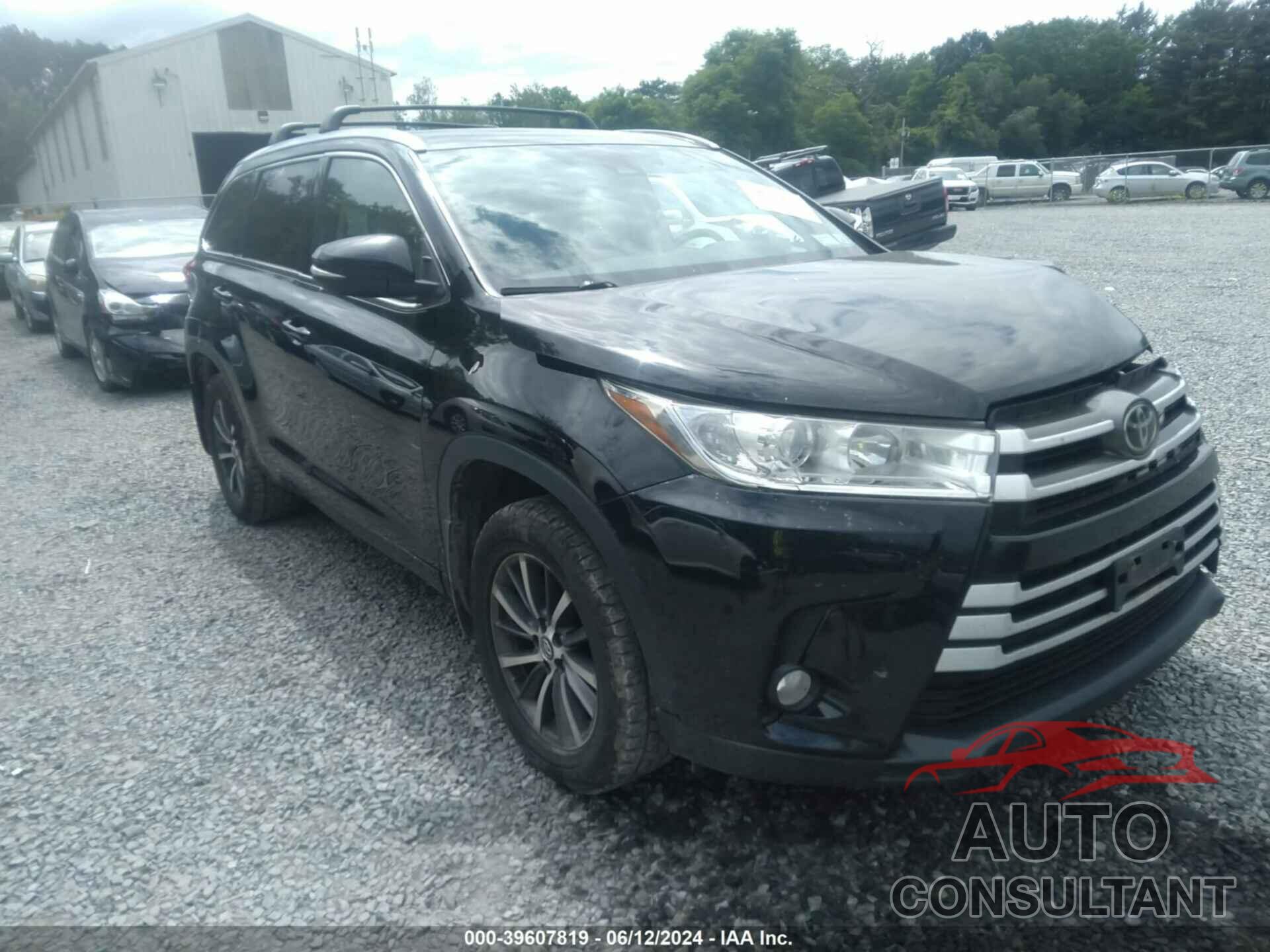 TOYOTA HIGHLANDER 2018 - 5TDJZRFH6JS491670