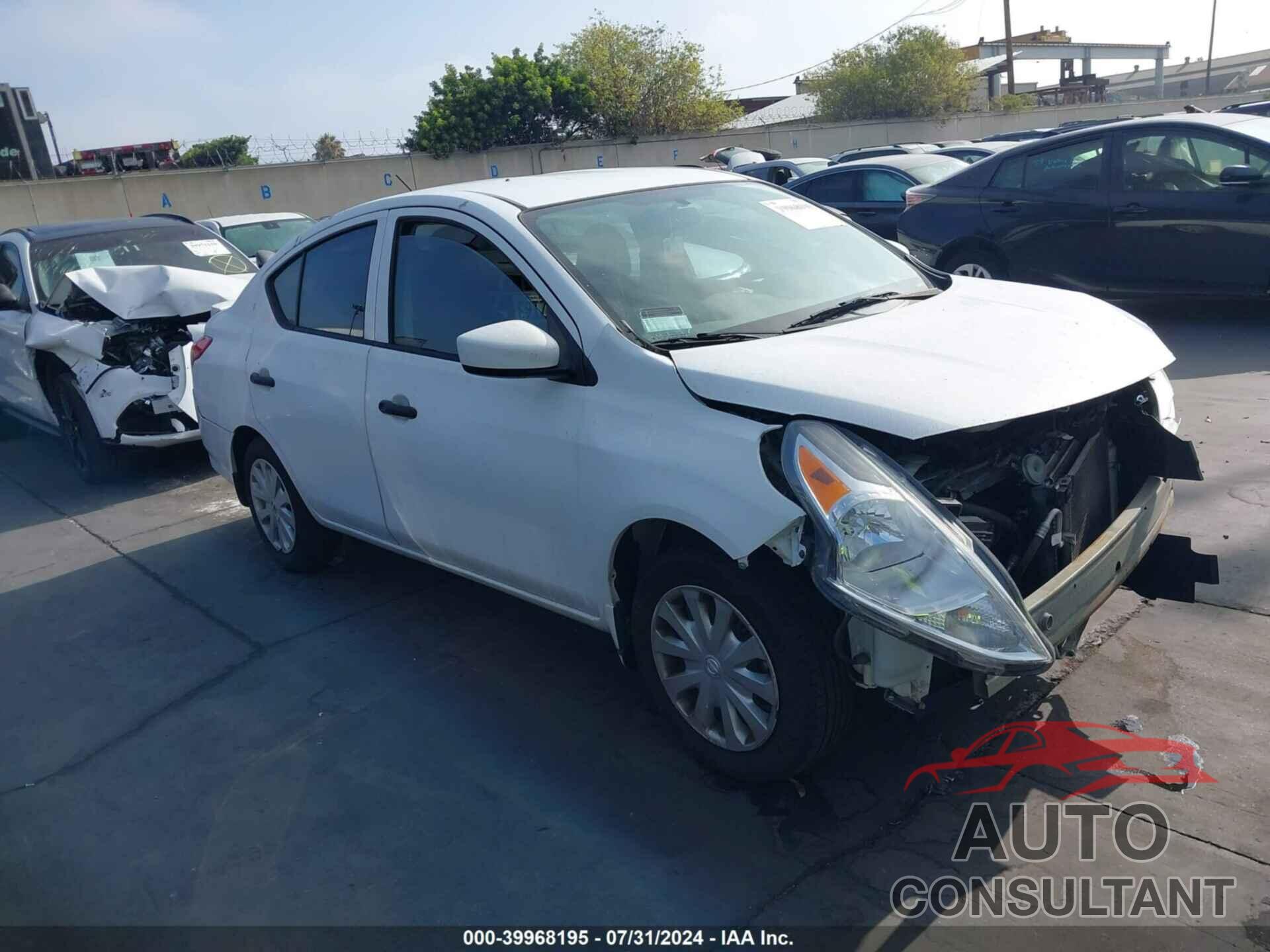 NISSAN VERSA 2017 - 3N1CN7AP4HL852386