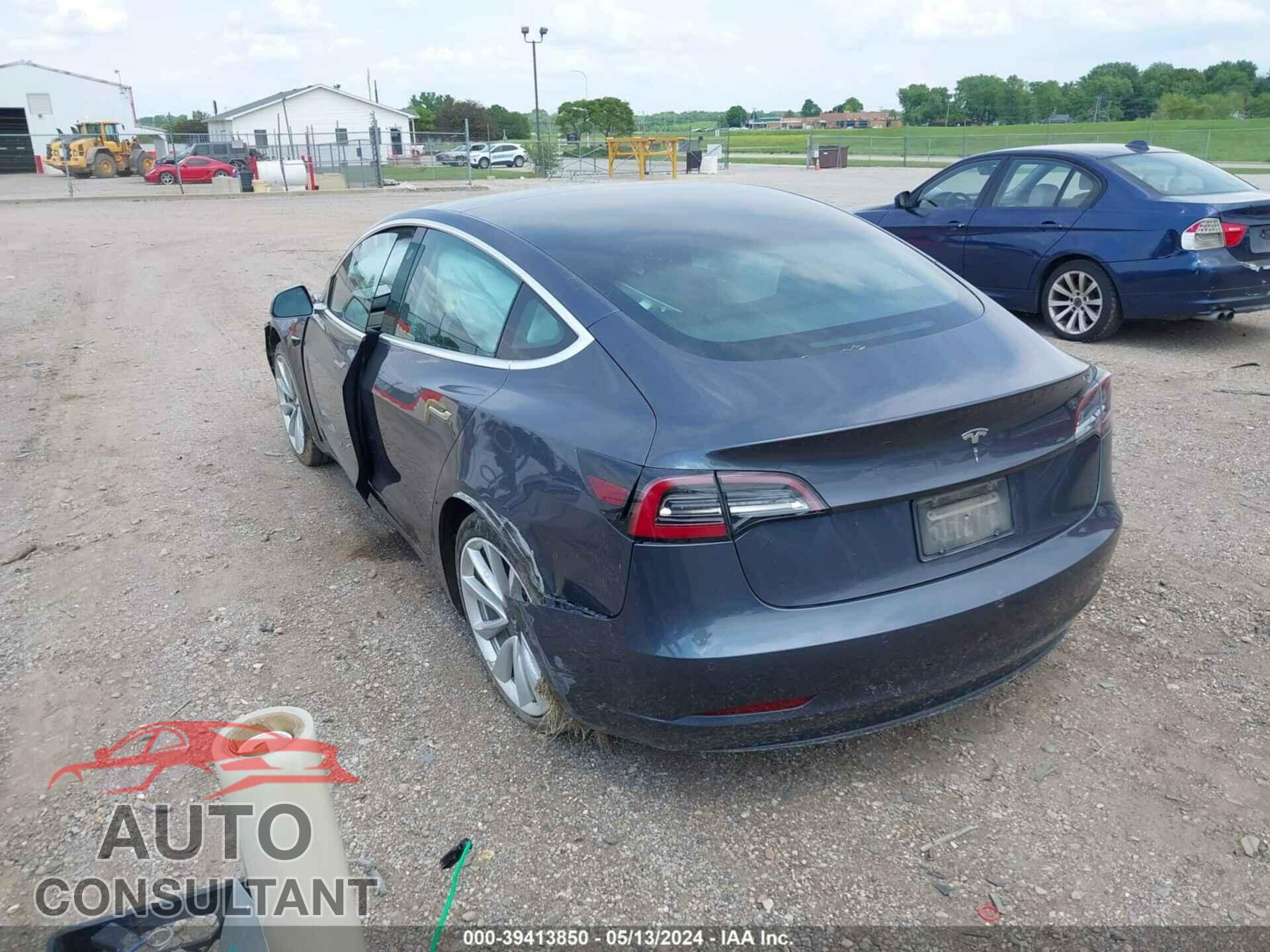 TESLA MODEL 3 2019 - 5YJ3E1EA7KF428304