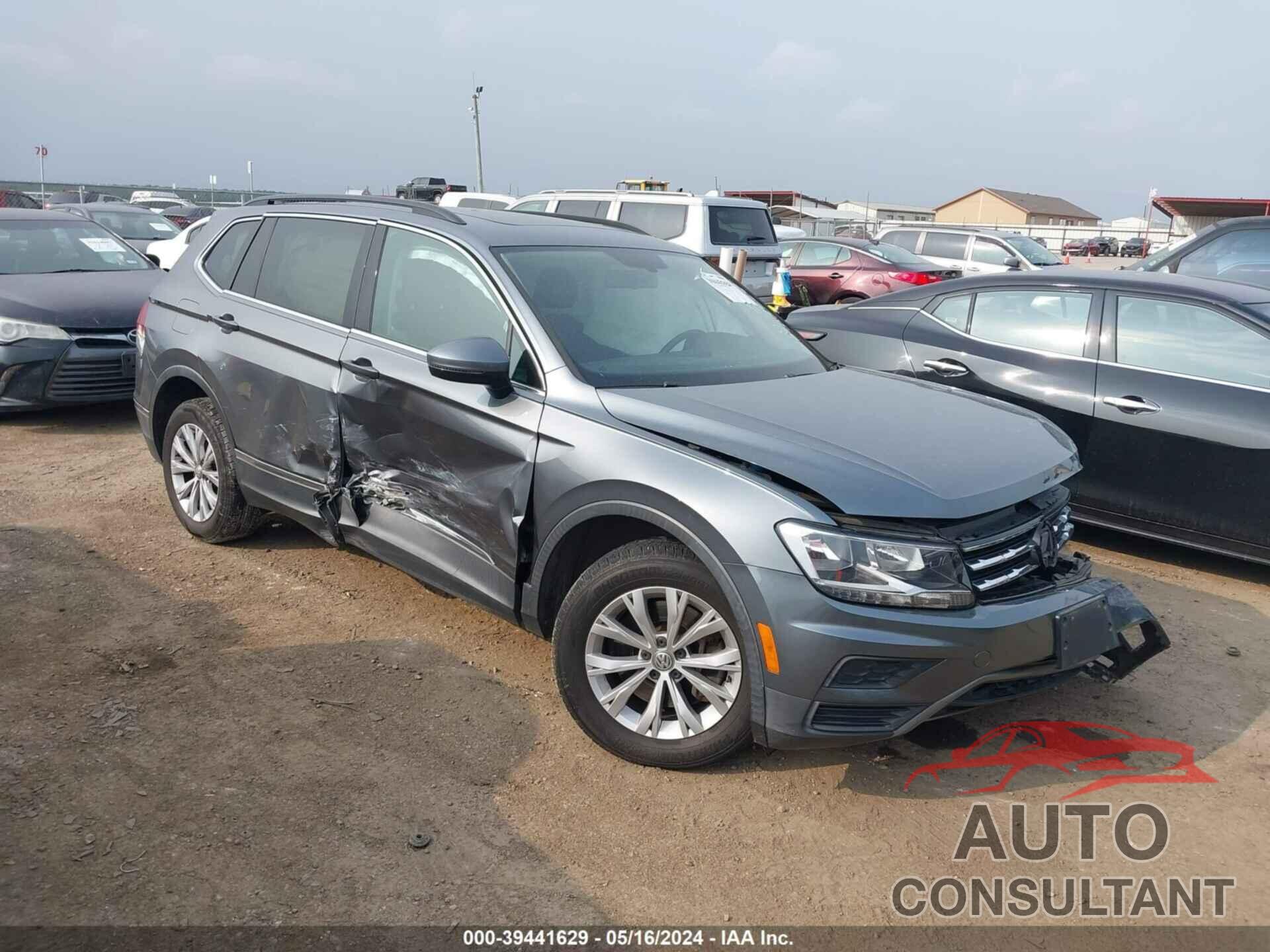 VOLKSWAGEN TIGUAN 2018 - 3VV3B7AX1JM136519