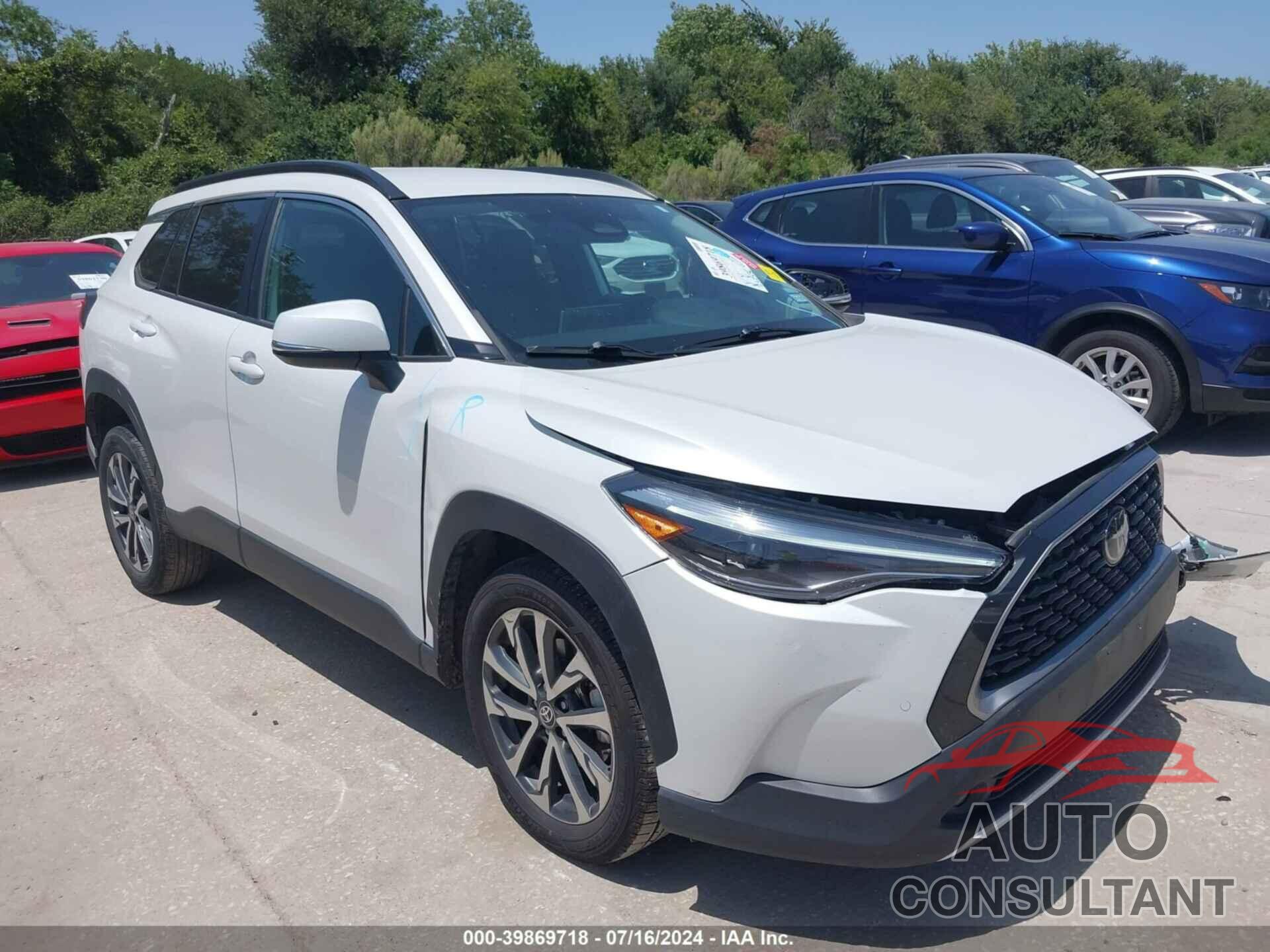 TOYOTA COROLLA CROSS 2023 - 7MUEAAAG6PV041542