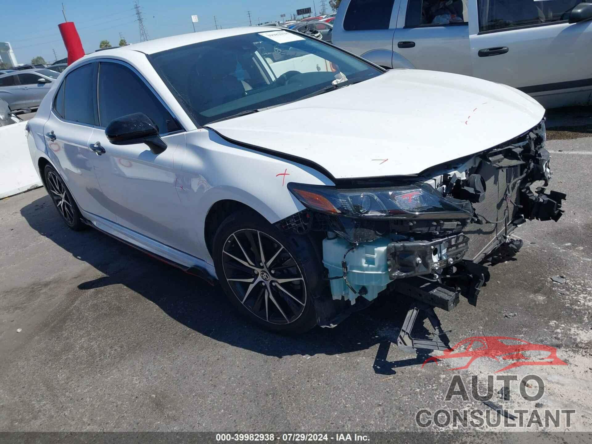 TOYOTA CAMRY 2021 - 4T1G11AK6MU603921