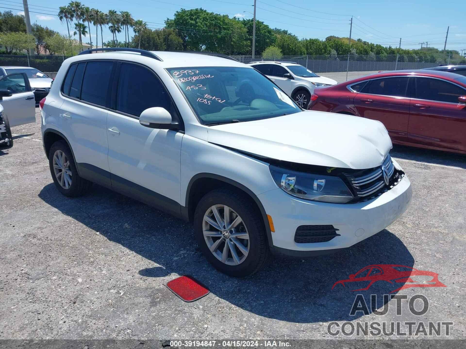 VOLKSWAGEN TIGUAN 2017 - WVGAV7AXXHK043945