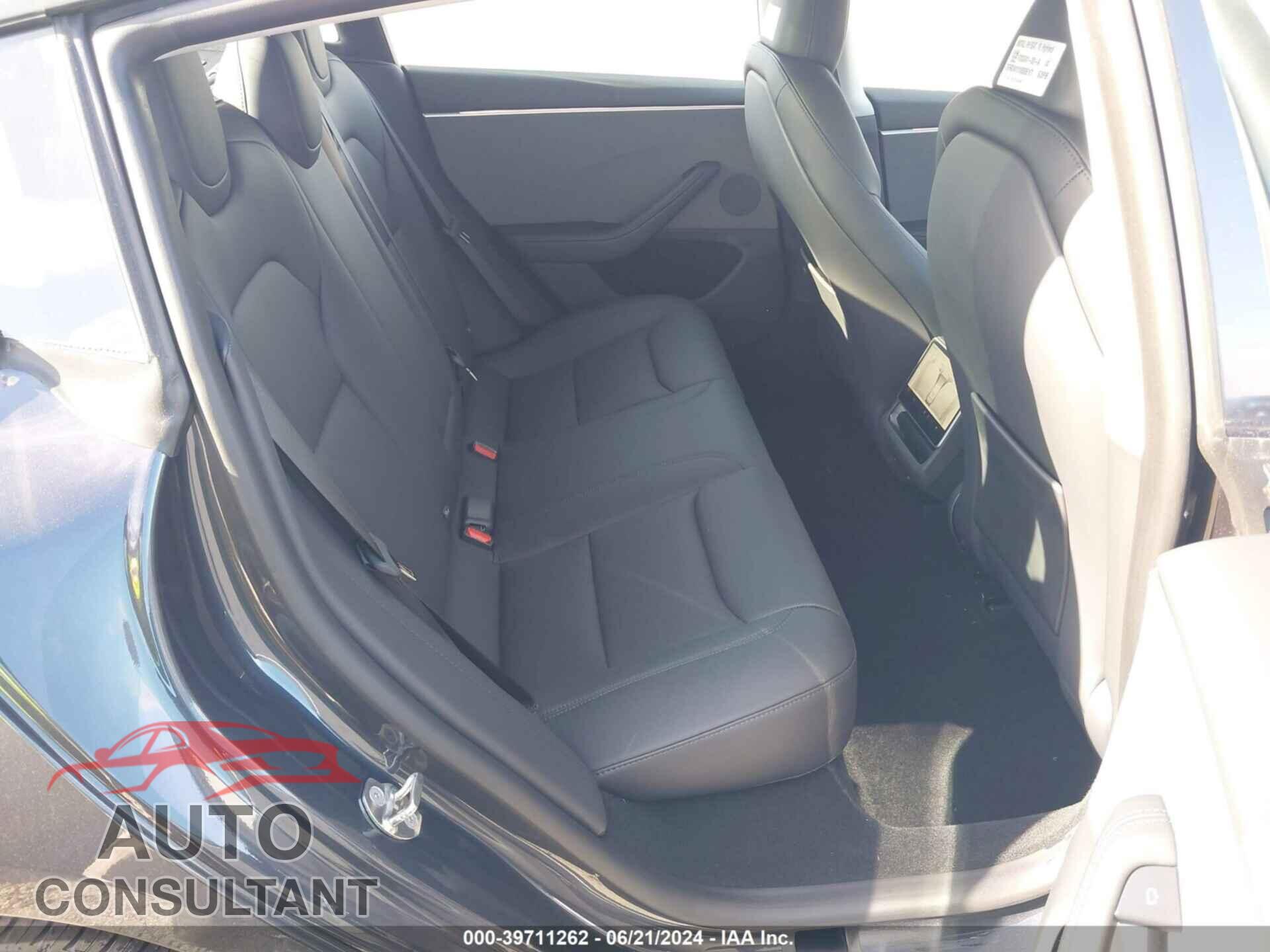 TESLA MODEL 3 2024 - 5YJ3E1EA5RF752507
