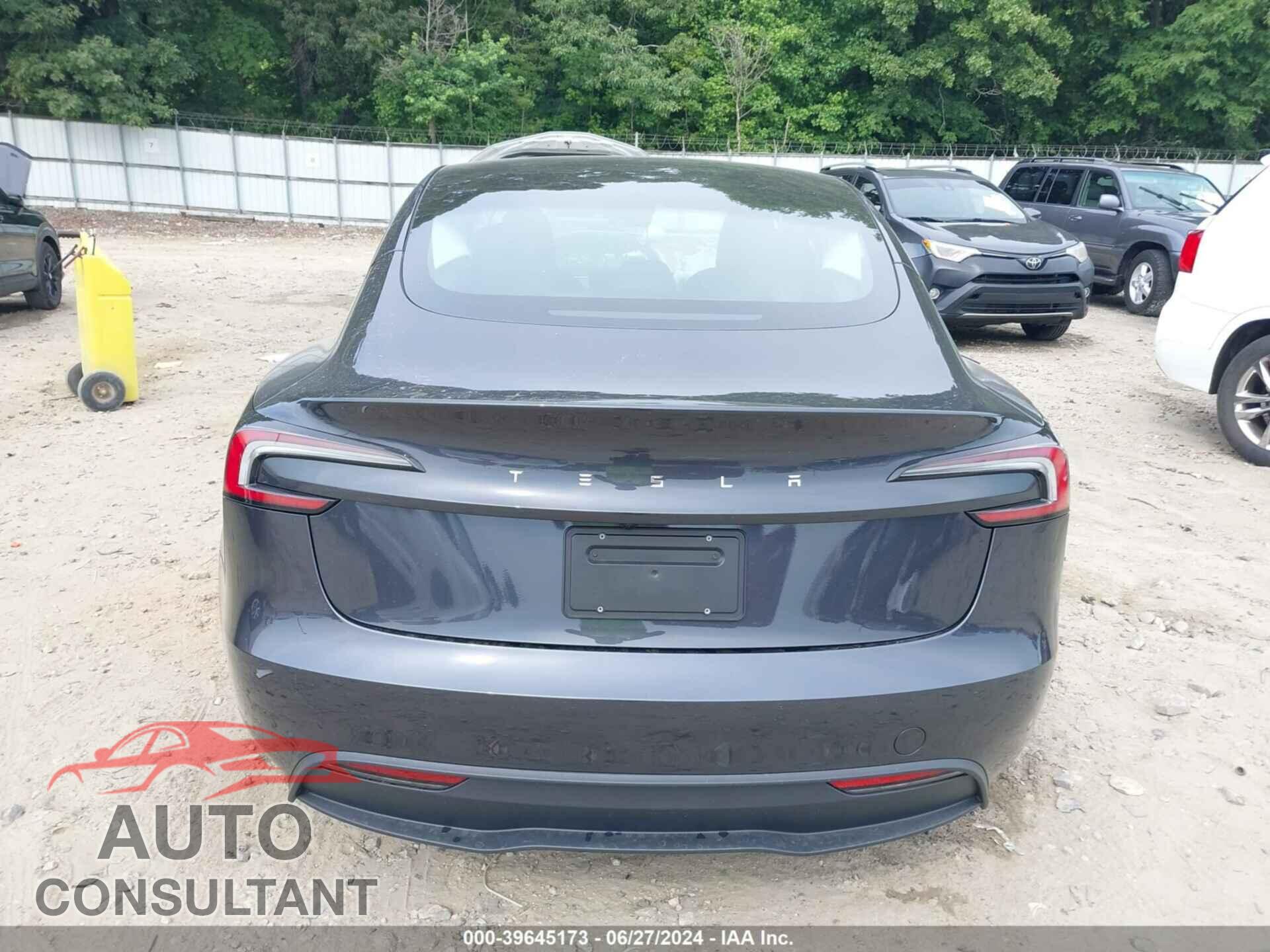 TESLA MODEL 3 2024 - 5YJ3E1EA5RF733861