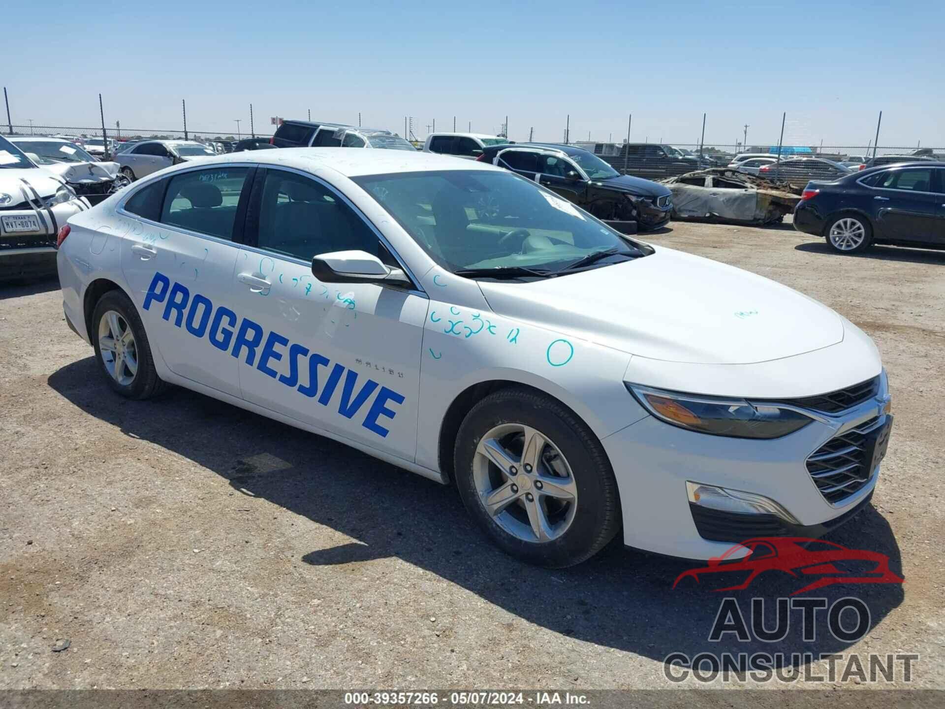CHEVROLET MALIBU 2020 - 1G1ZC5ST4LF071389