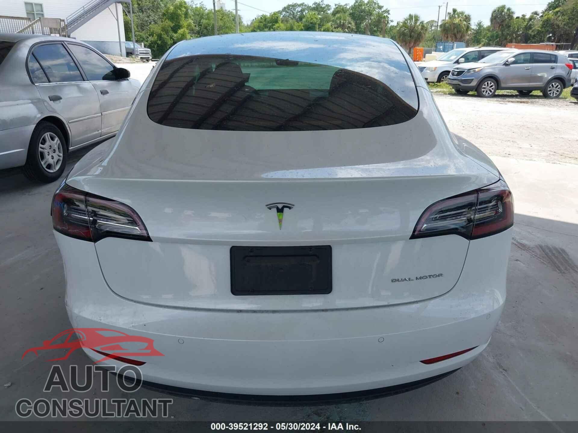 TESLA MODEL 3 2022 - 5YJ3E1EB0NF335329