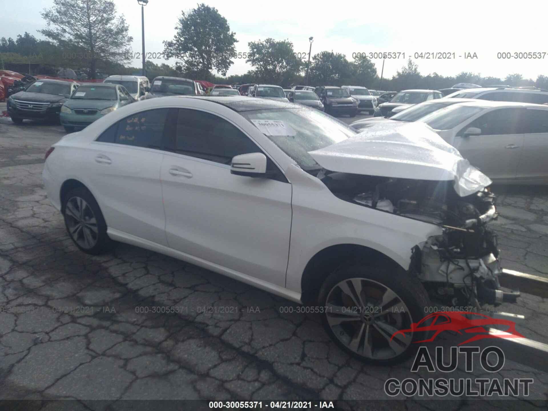 MERCEDES-BENZ CLA 2019 - WDDSJ4EB3KN743173