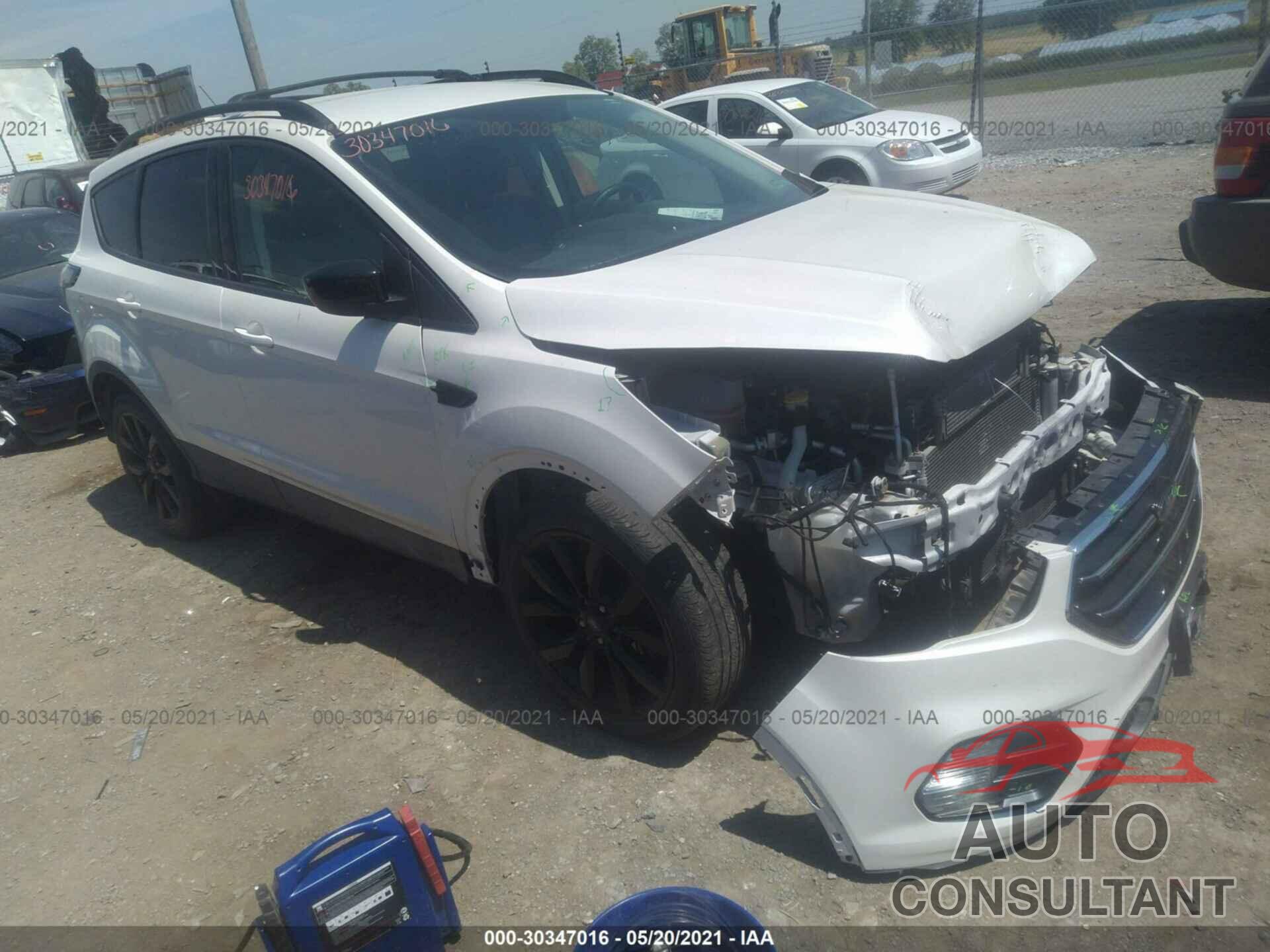 FORD ESCAPE 2017 - 1FMCU9GD5HUC71201