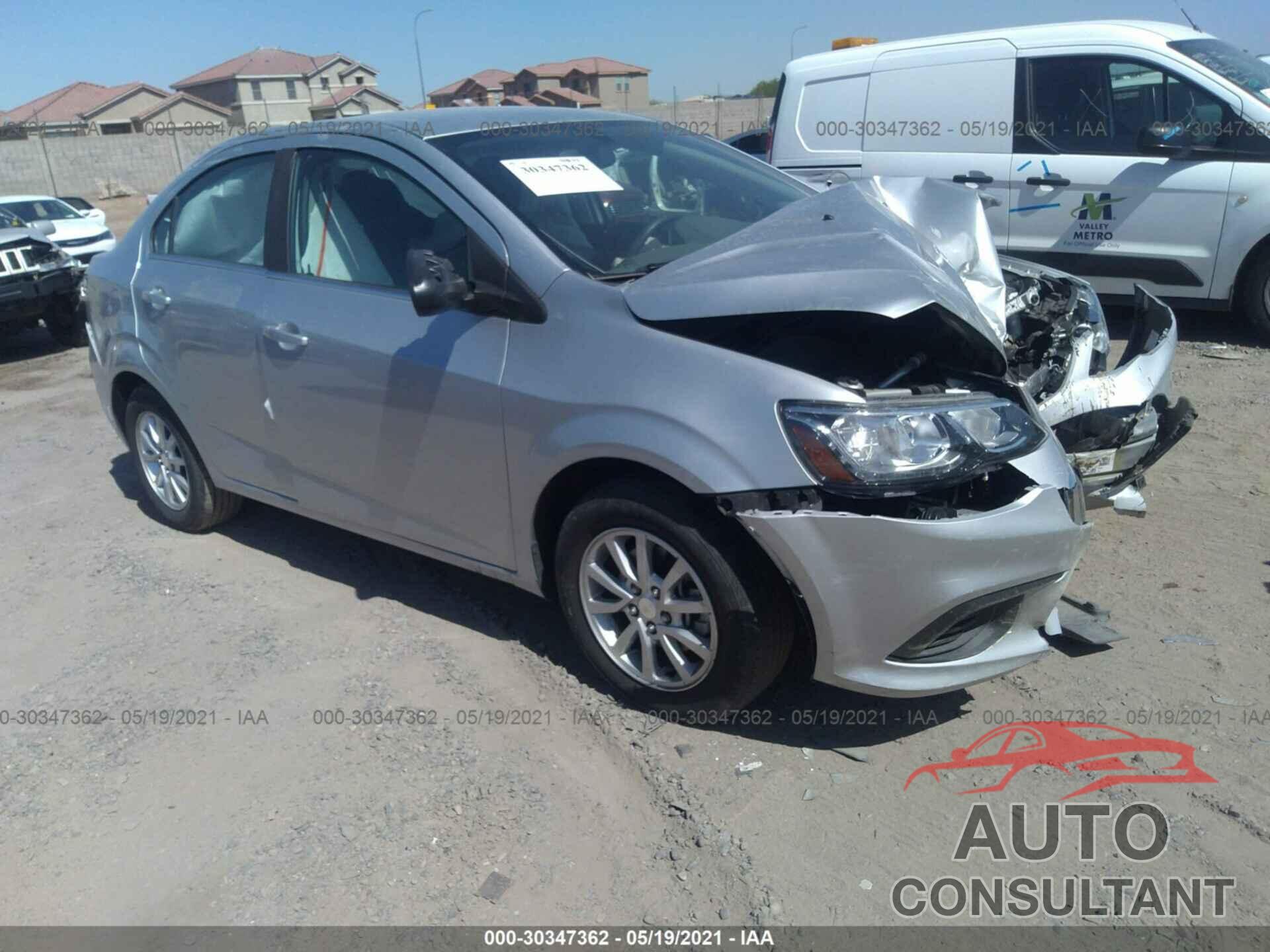 CHEVROLET SONIC 2017 - 1G1JD5SH1H4151158