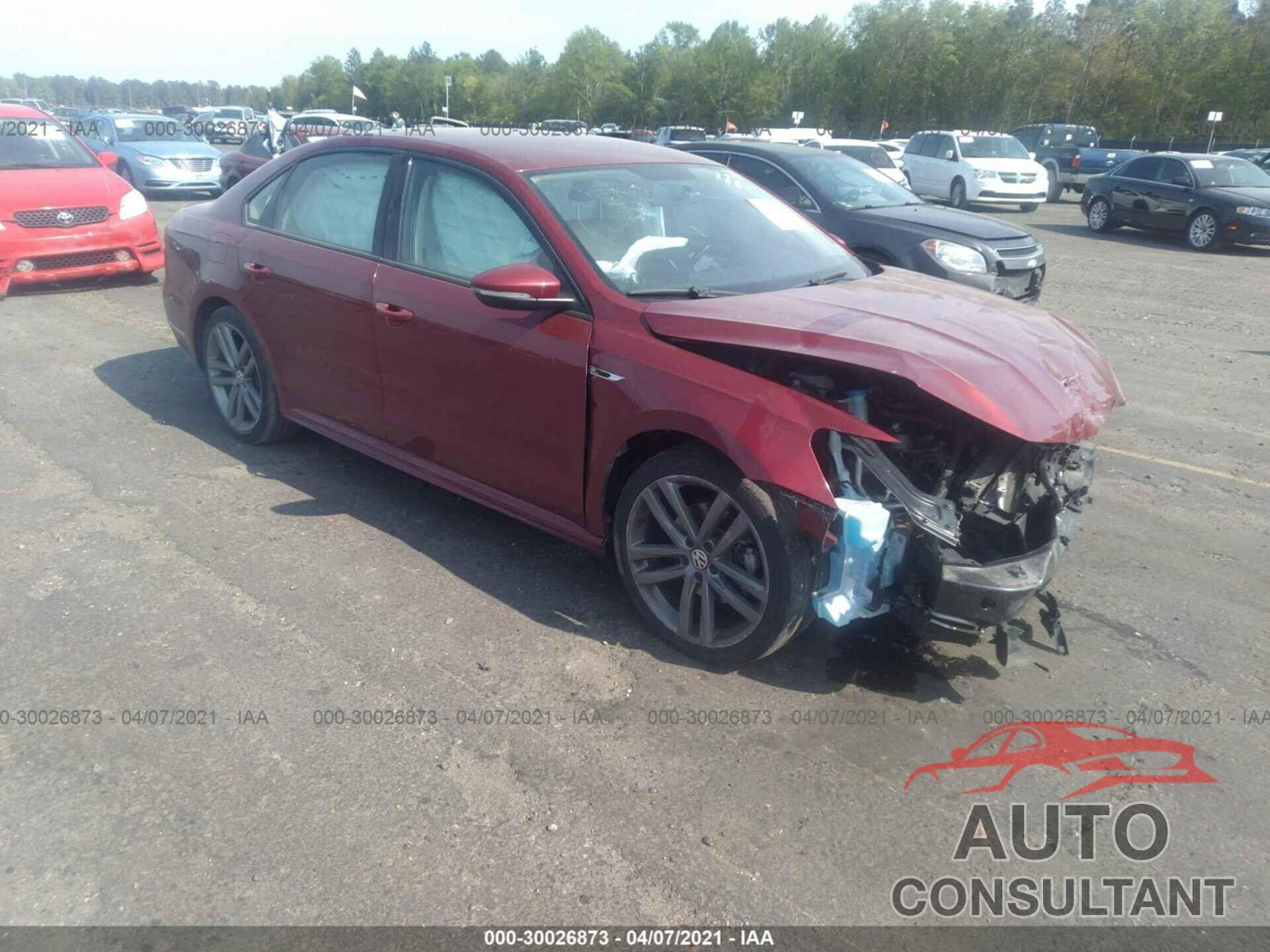VOLKSWAGEN PASSAT 2018 - 1VWAA7A34JC050836