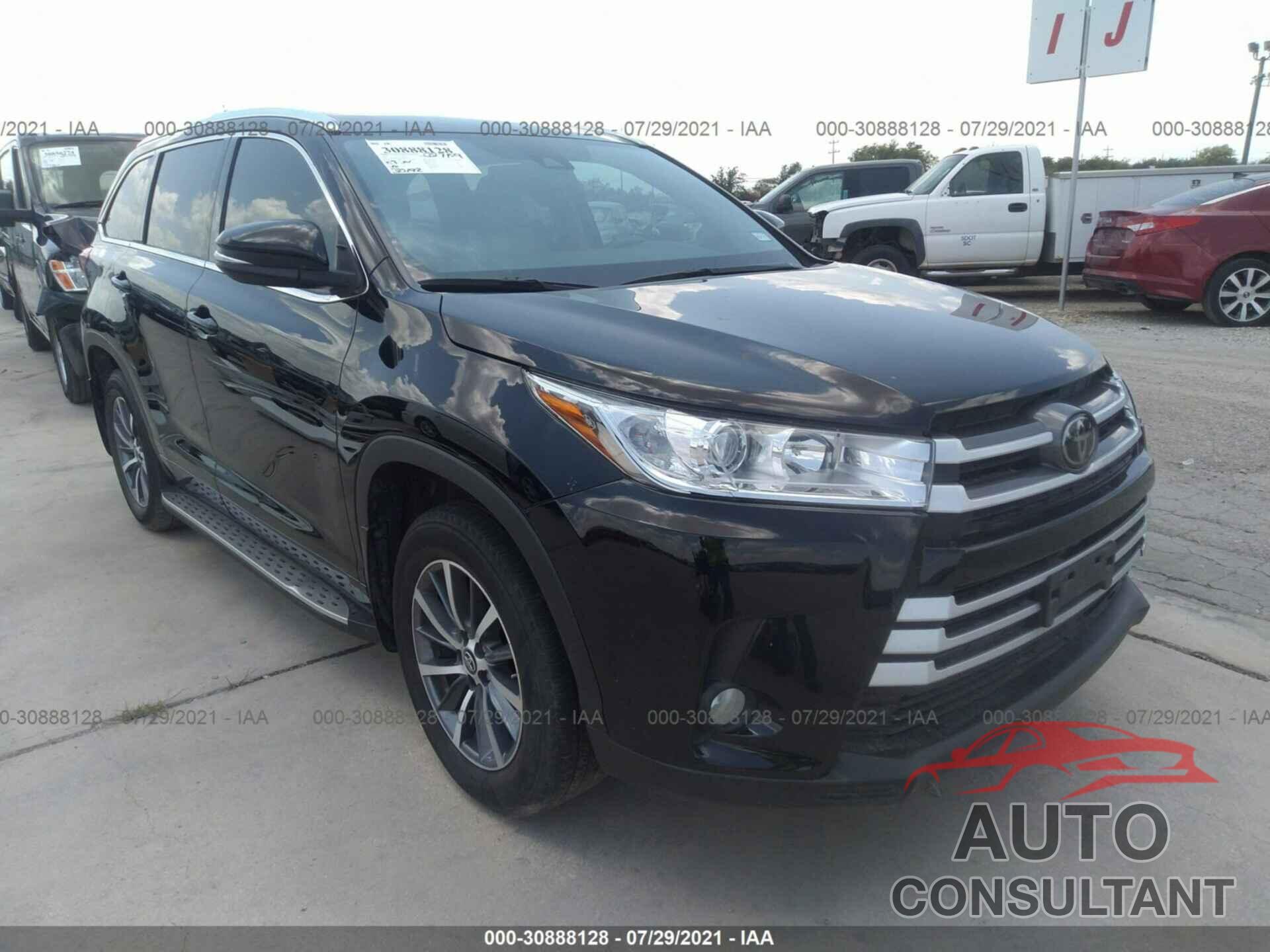TOYOTA HIGHLANDER 2018 - 5TDKZRFH3JS549867