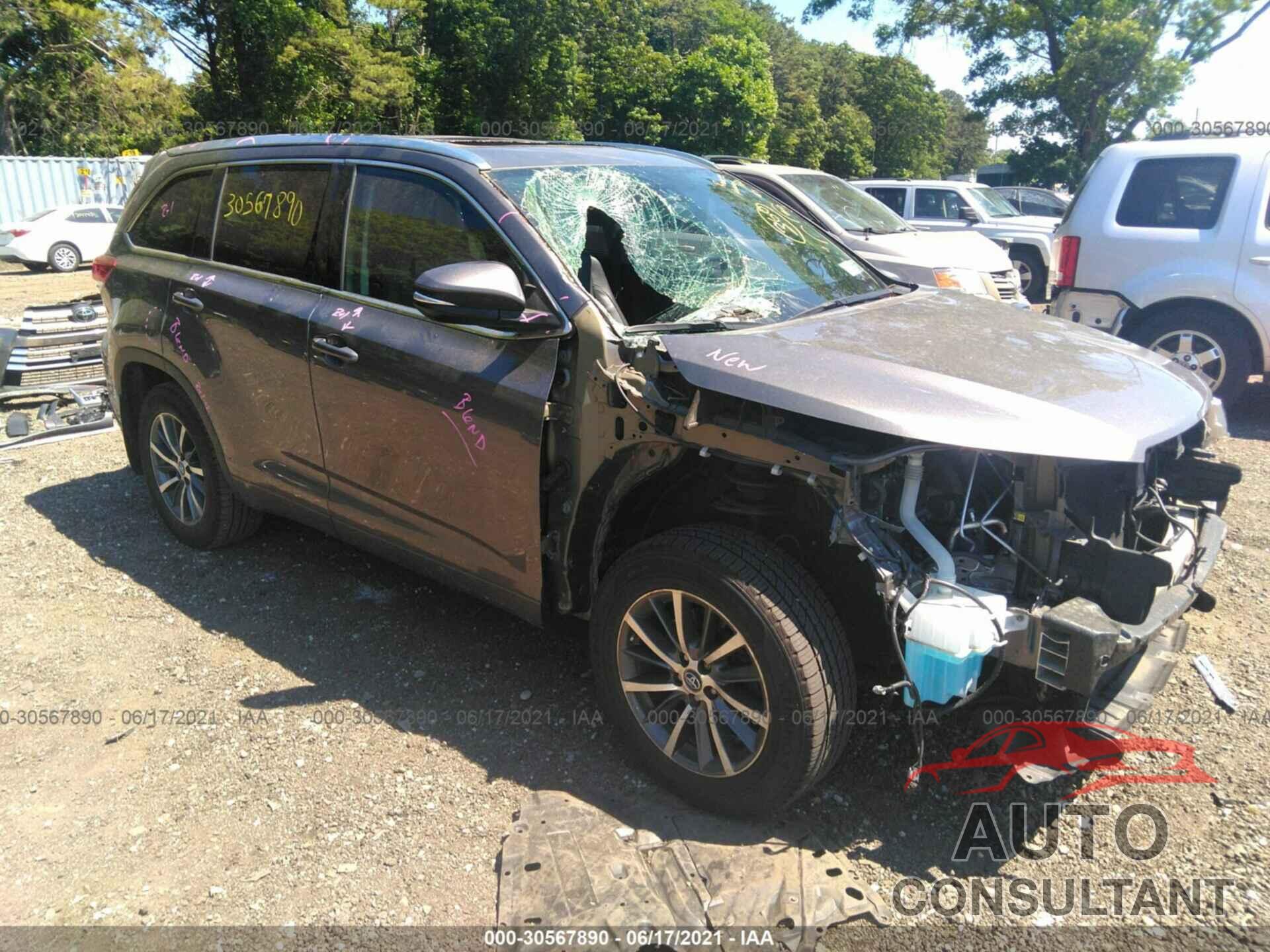 TOYOTA HIGHLANDER 2017 - 5TDJZRFH9HS442912