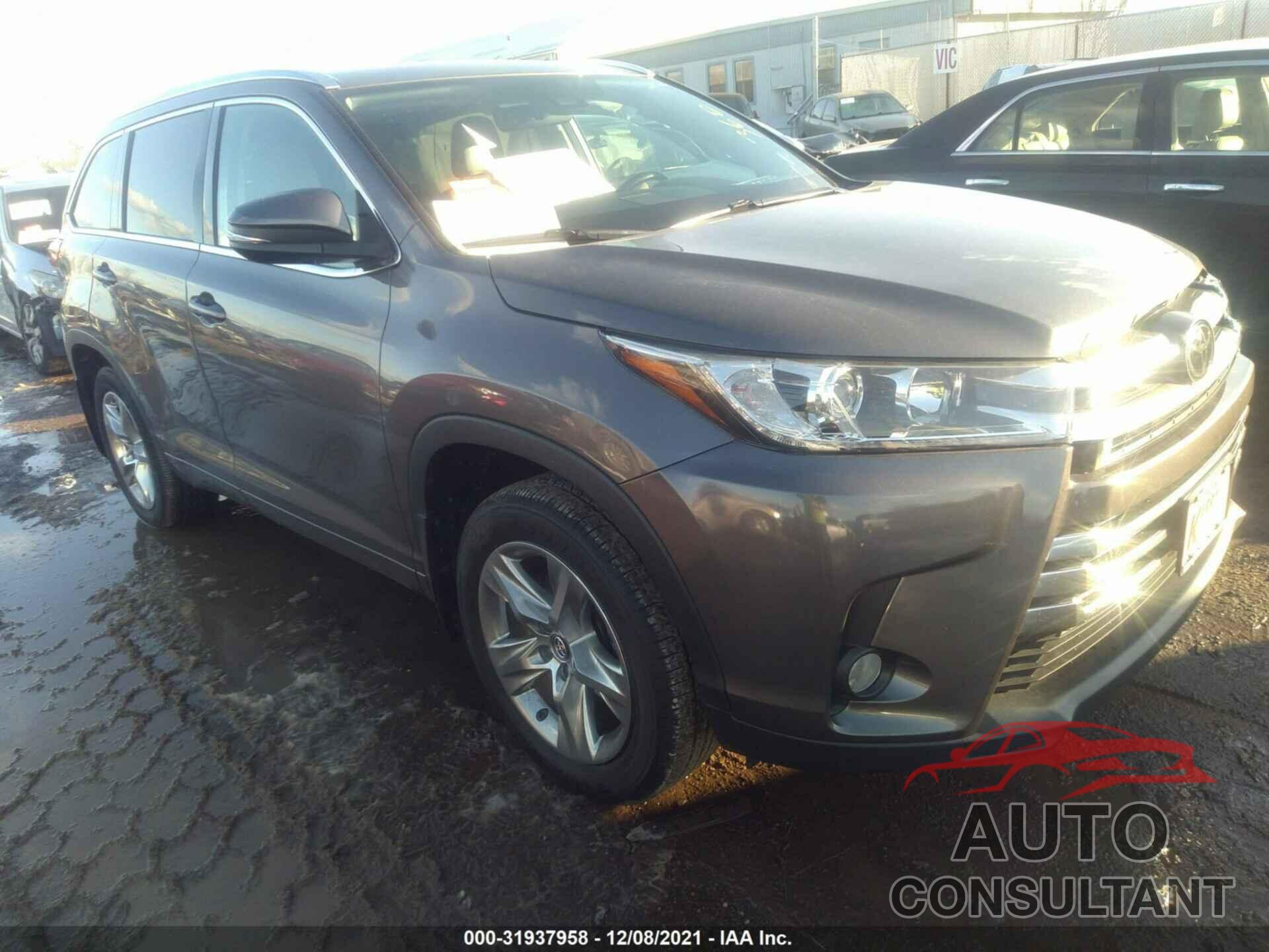 TOYOTA HIGHLANDER 2018 - 5TDDZRFH2JS497561
