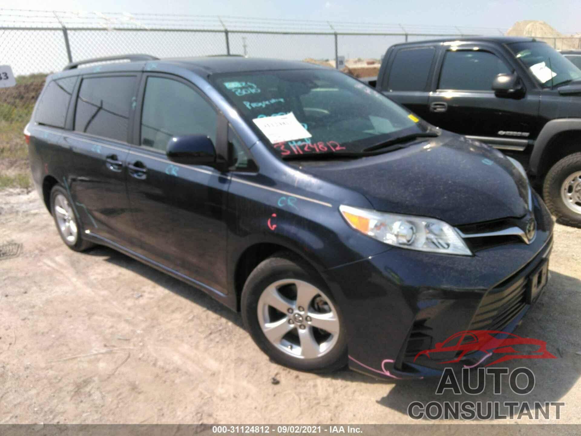 TOYOTA SIENNA 2019 - 5TDKZ3DC9KS014371