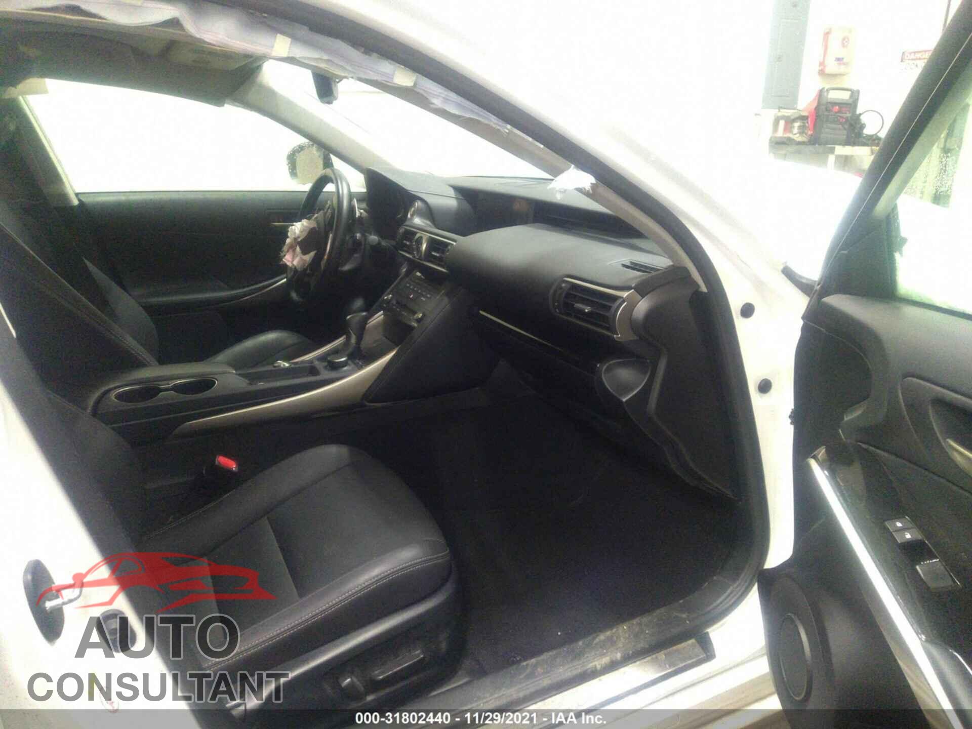 LEXUS IS 2019 - JTHC81D25K5035144