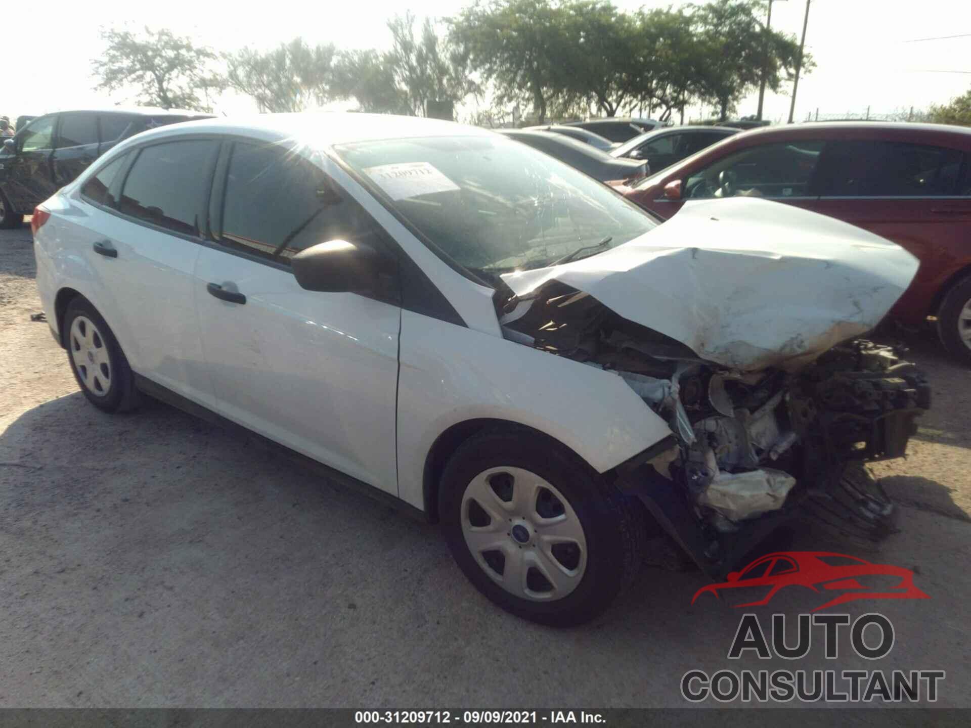 FORD FOCUS 2018 - 1FADP3E27JL270888