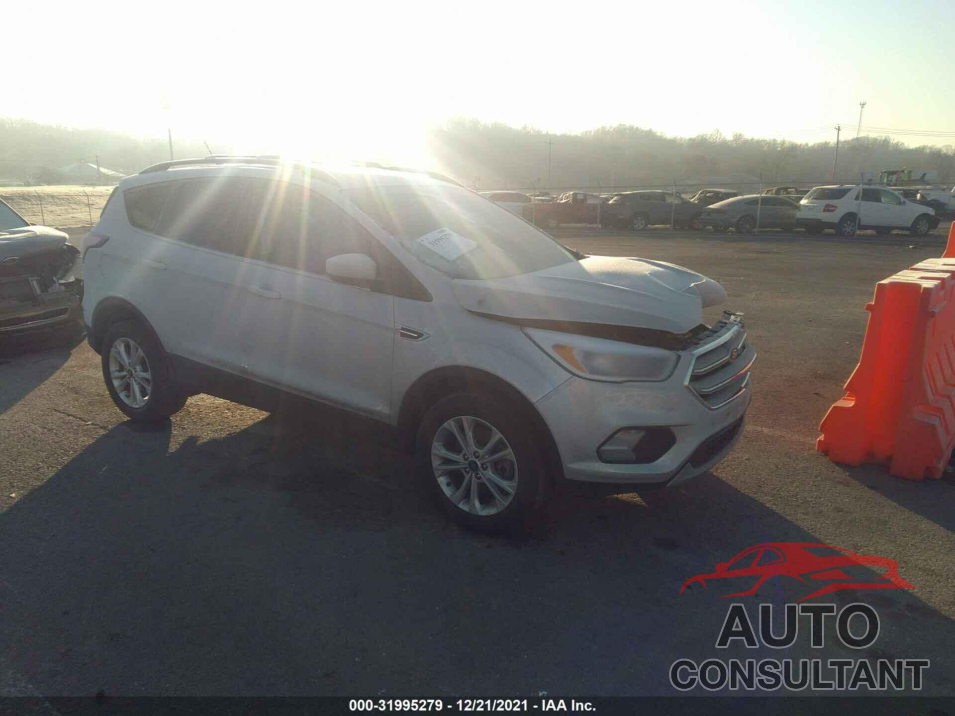 FORD ESCAPE 2018 - 1FMCU9GD2JUC04433