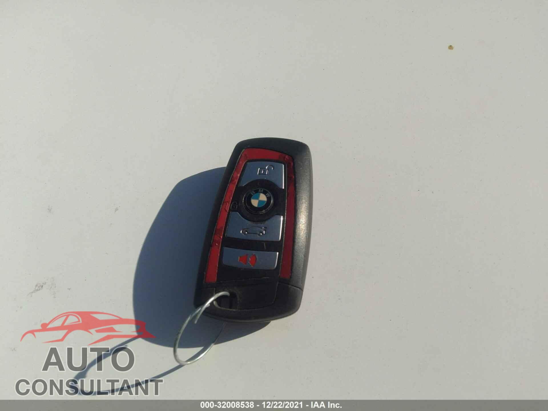 BMW 3 SERIES 2016 - WBA8E9G5XGNU29277