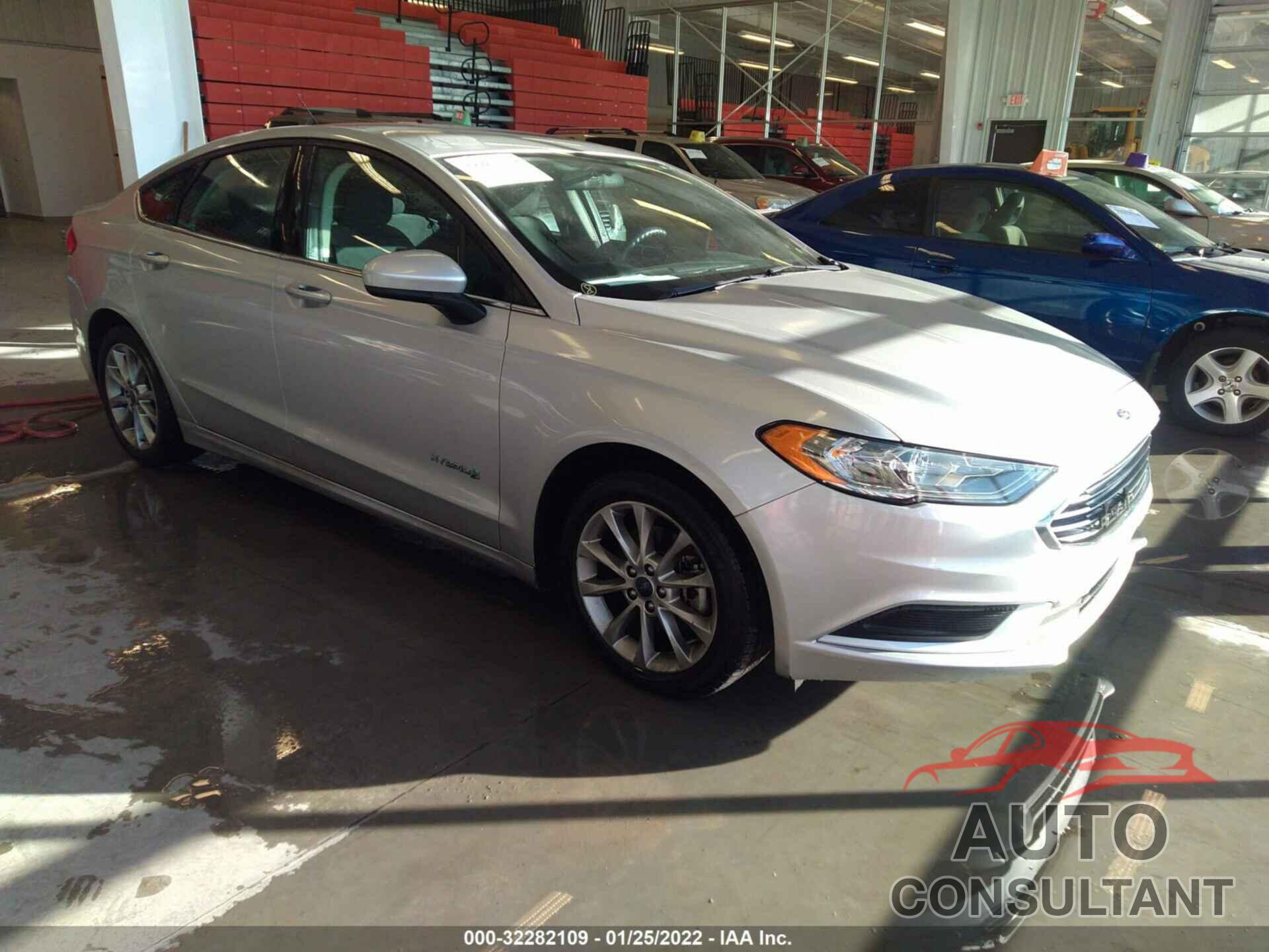 FORD FUSION 2017 - 3FA6P0LU1HR233827