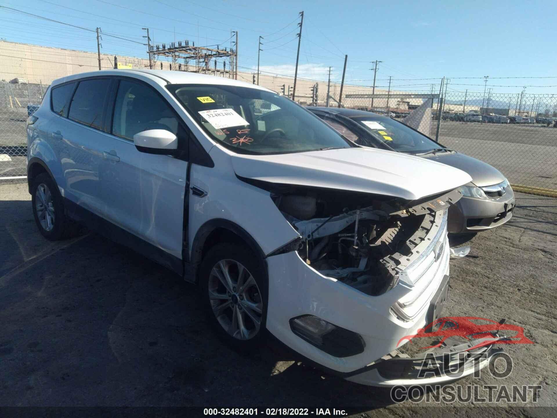 FORD ESCAPE 2017 - 1FMCU9G95HUC88740