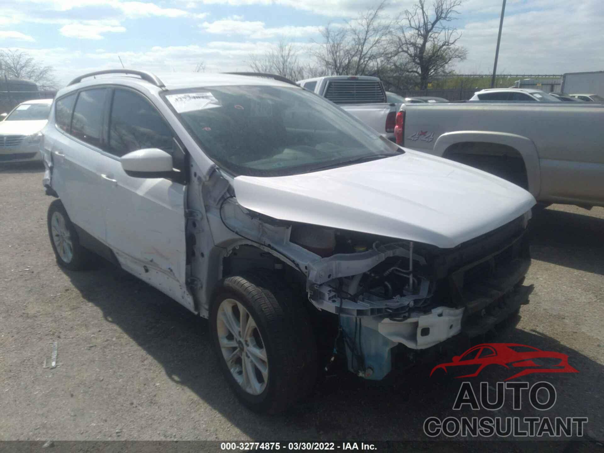 FORD ESCAPE 2018 - 1FMCU0GD9JUB82927
