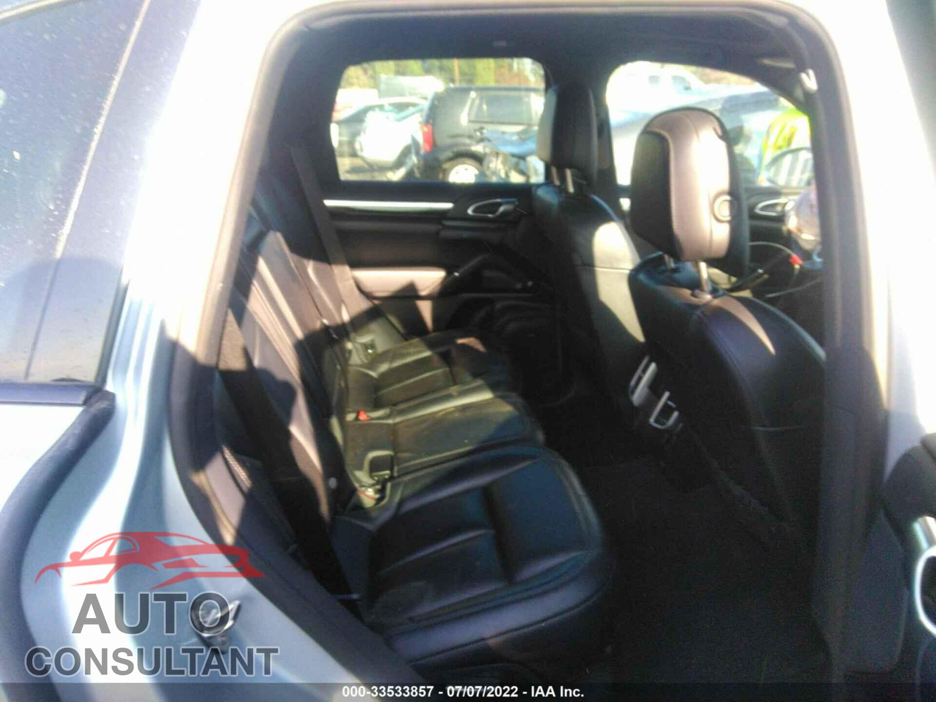 PORSCHE CAYENNE 2017 - WP1AA2A28HKA85097