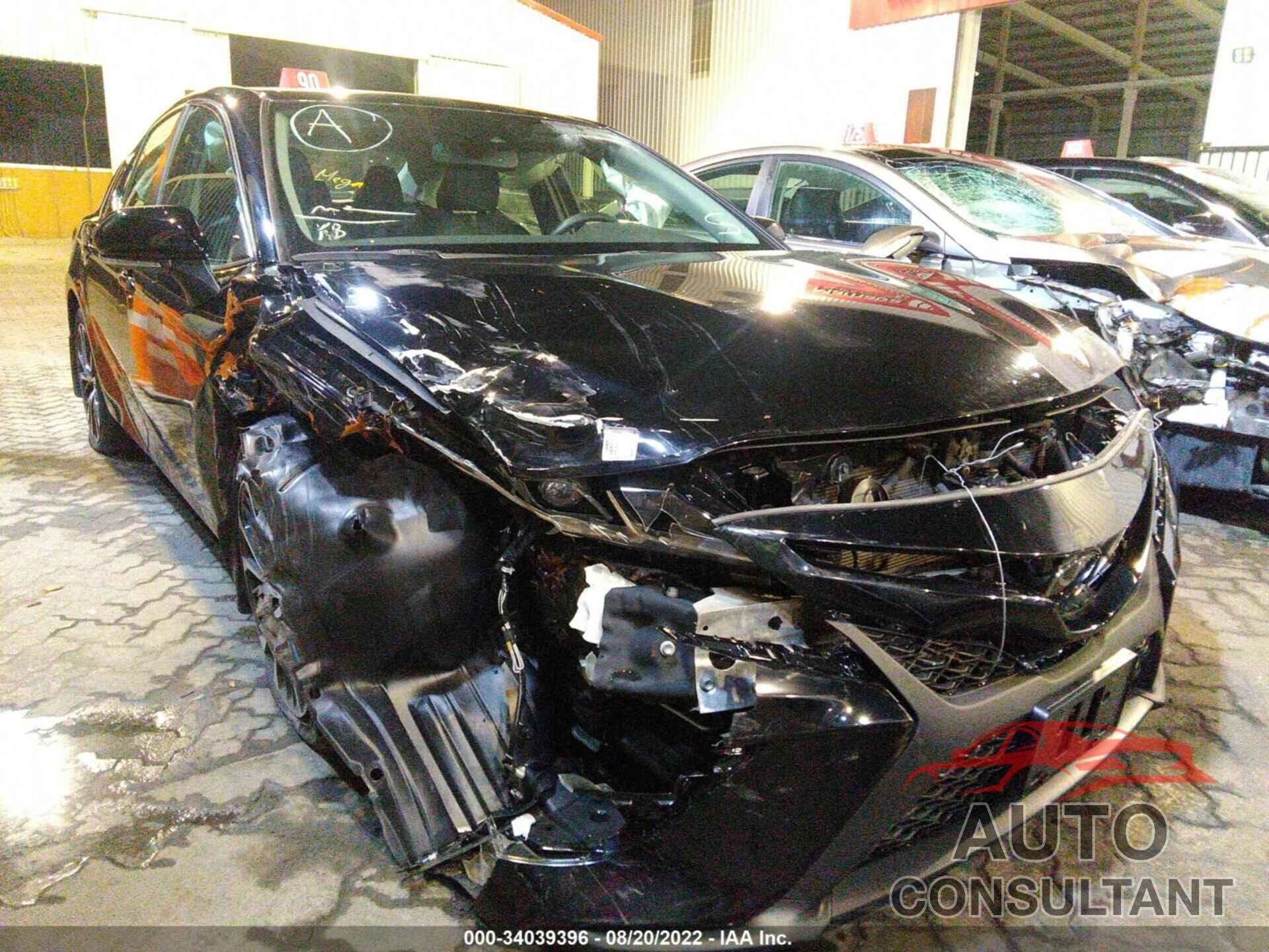 TOYOTA CAMRY 2019 - 001B11HKXKU685469