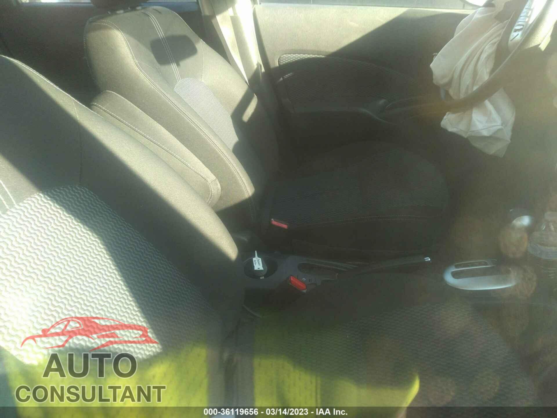 NISSAN VERSA NOTE 2015 - 3N1CE2CP8FL389701