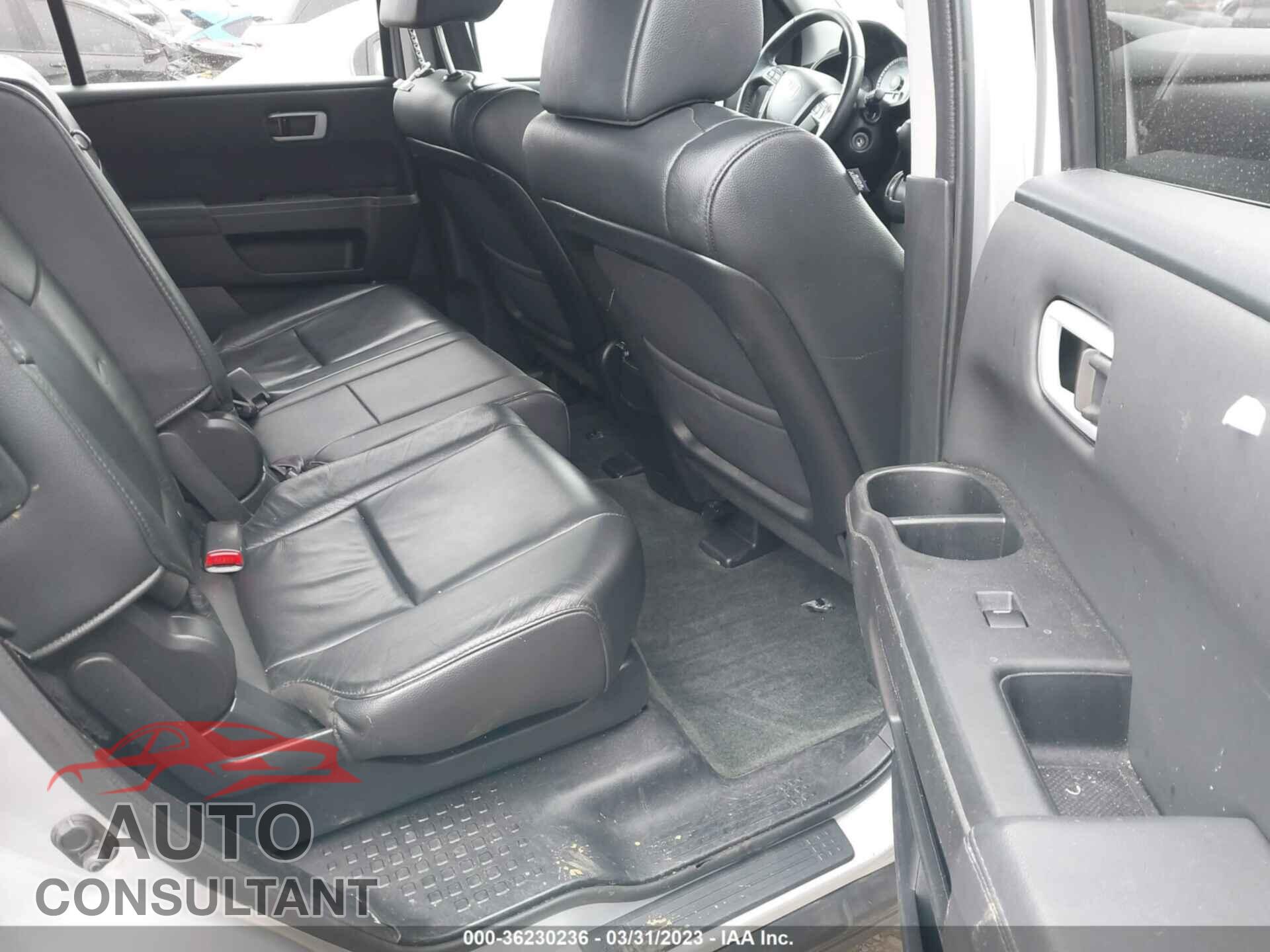 HONDA PILOT 2015 - 5FNYF4H53FB032105